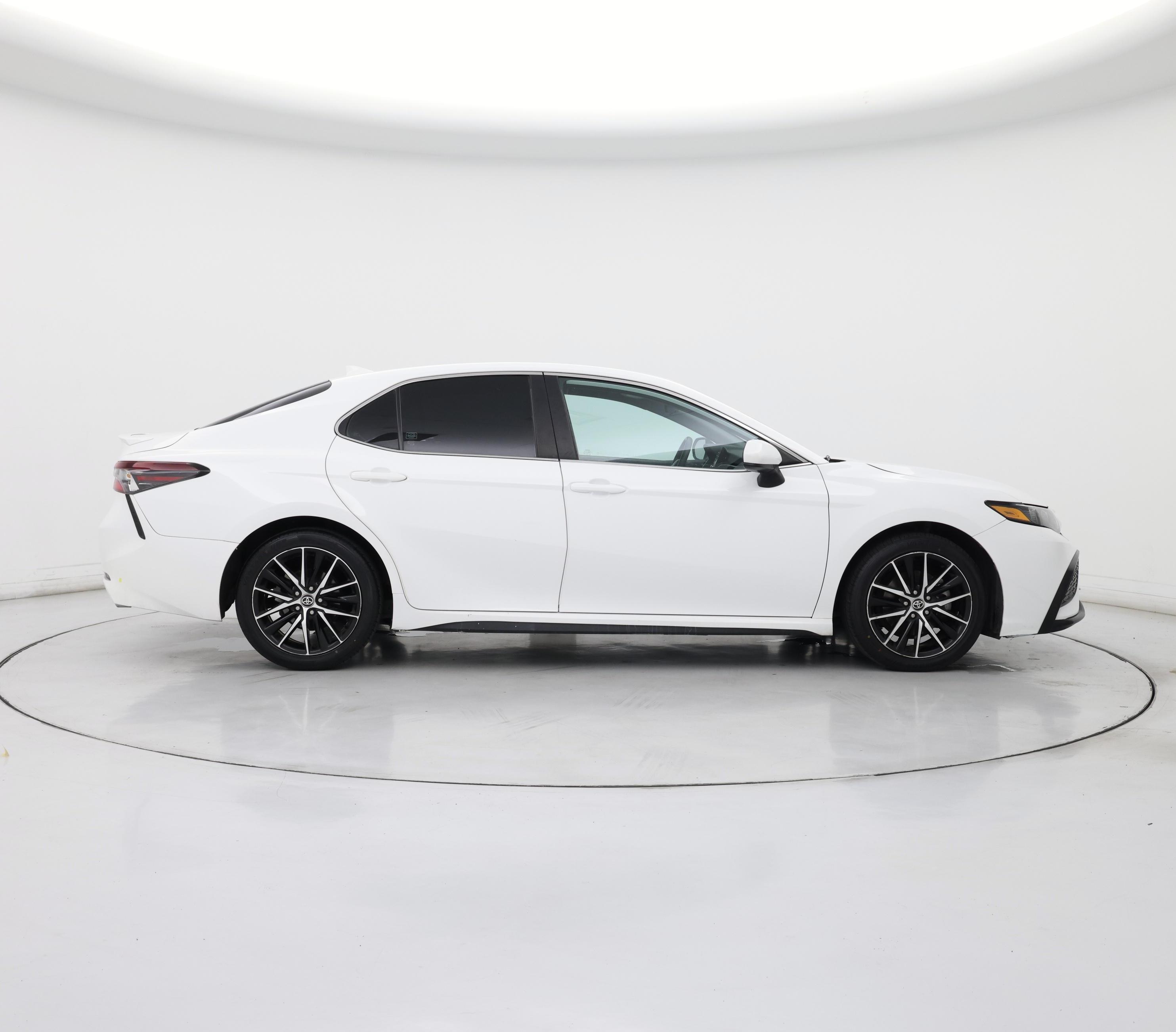 Thumbnail: 2021 Toyota Camry - 7
