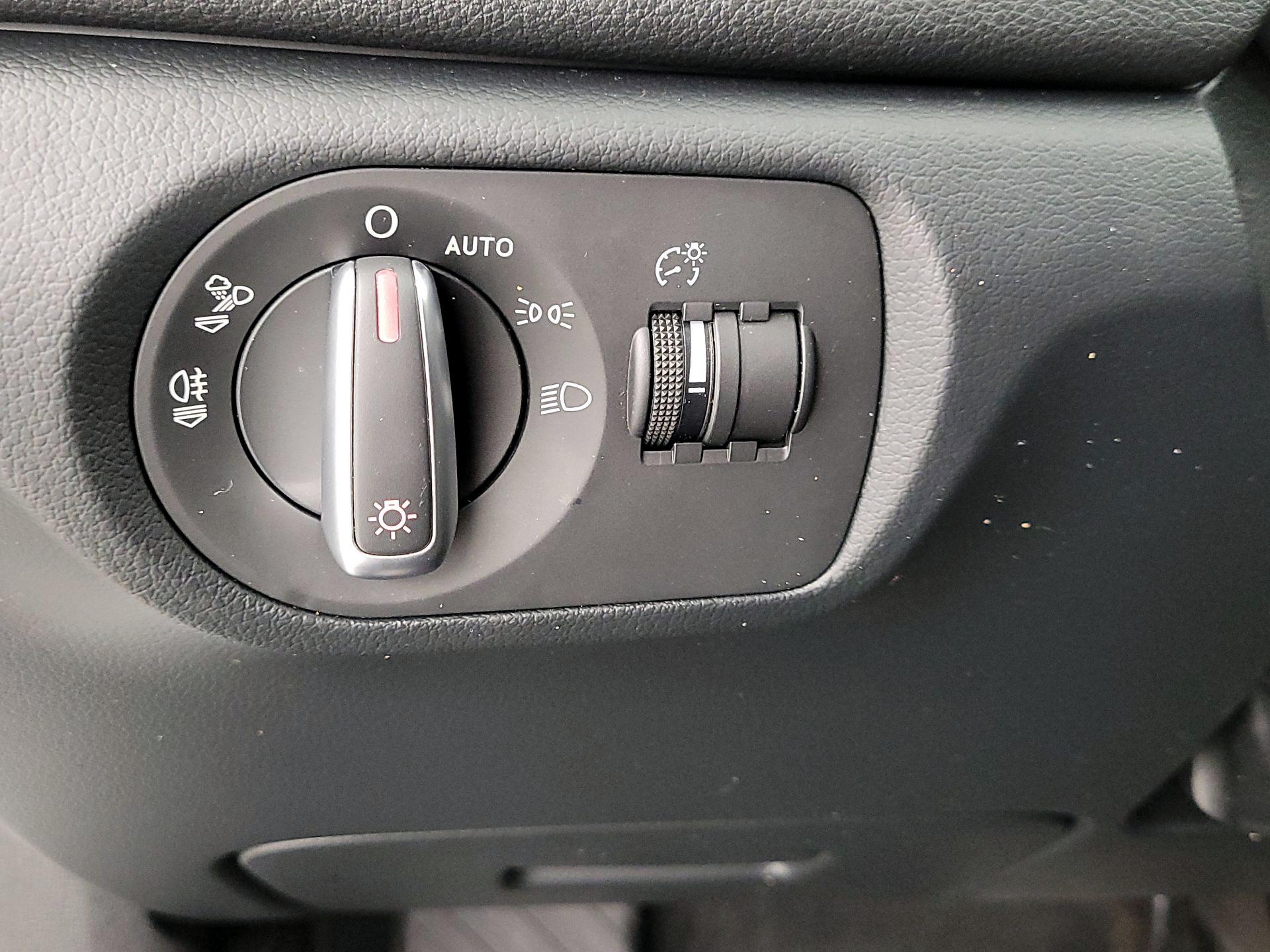 Thumbnail: 2018 Audi Q3 - 13