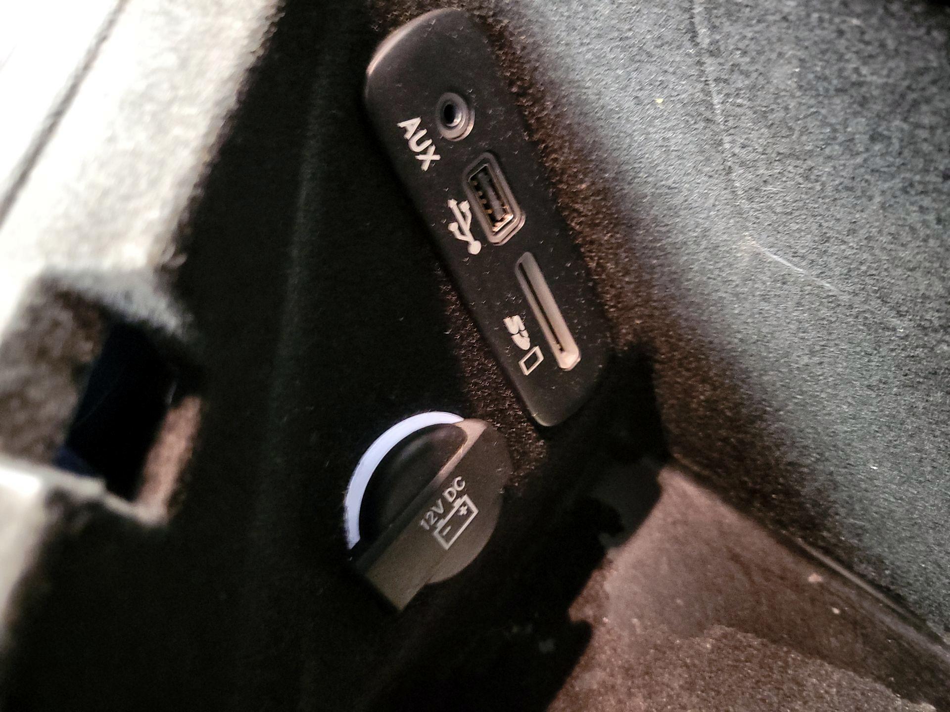 Thumbnail: 2015 Dodge Challenger - 18