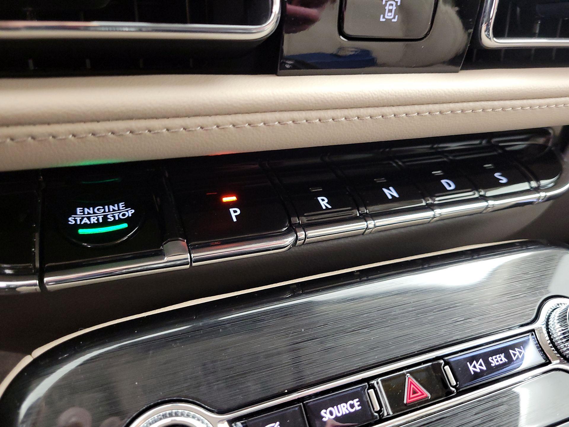 Thumbnail: 2023 Lincoln Nautilus - 18