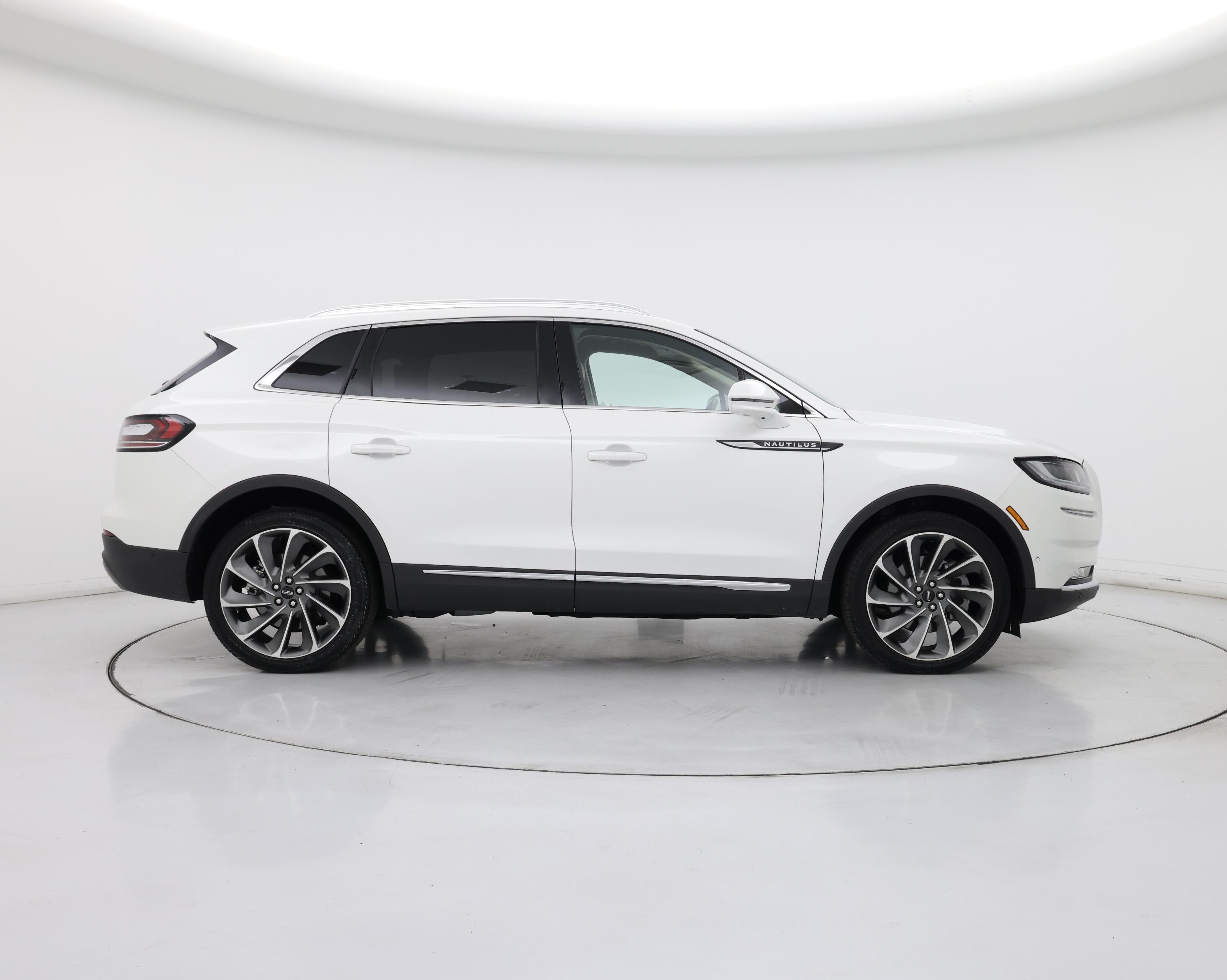 Thumbnail: 2023 Lincoln Nautilus - 7