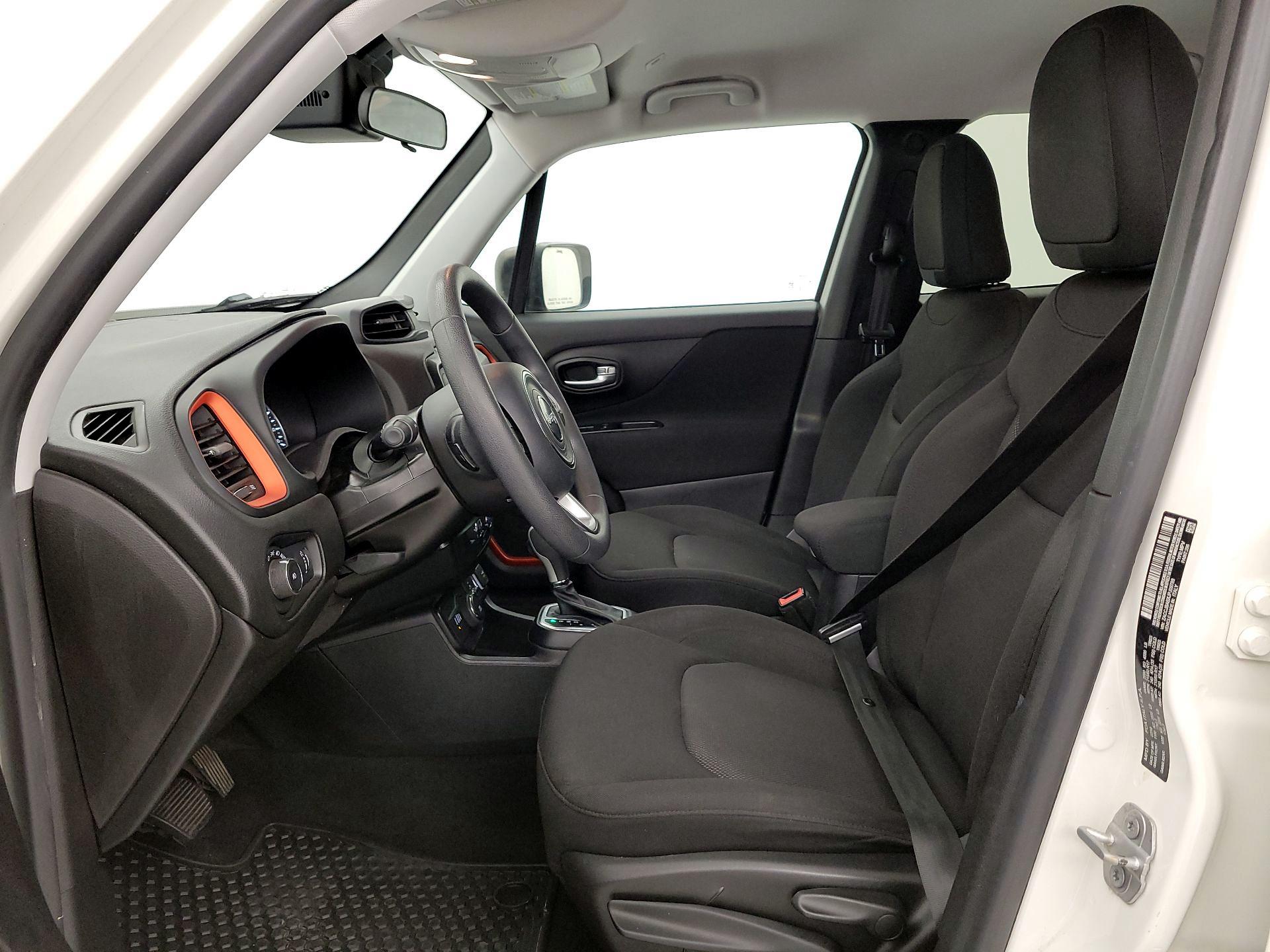 Thumbnail: 2018 Jeep Renegade - 11