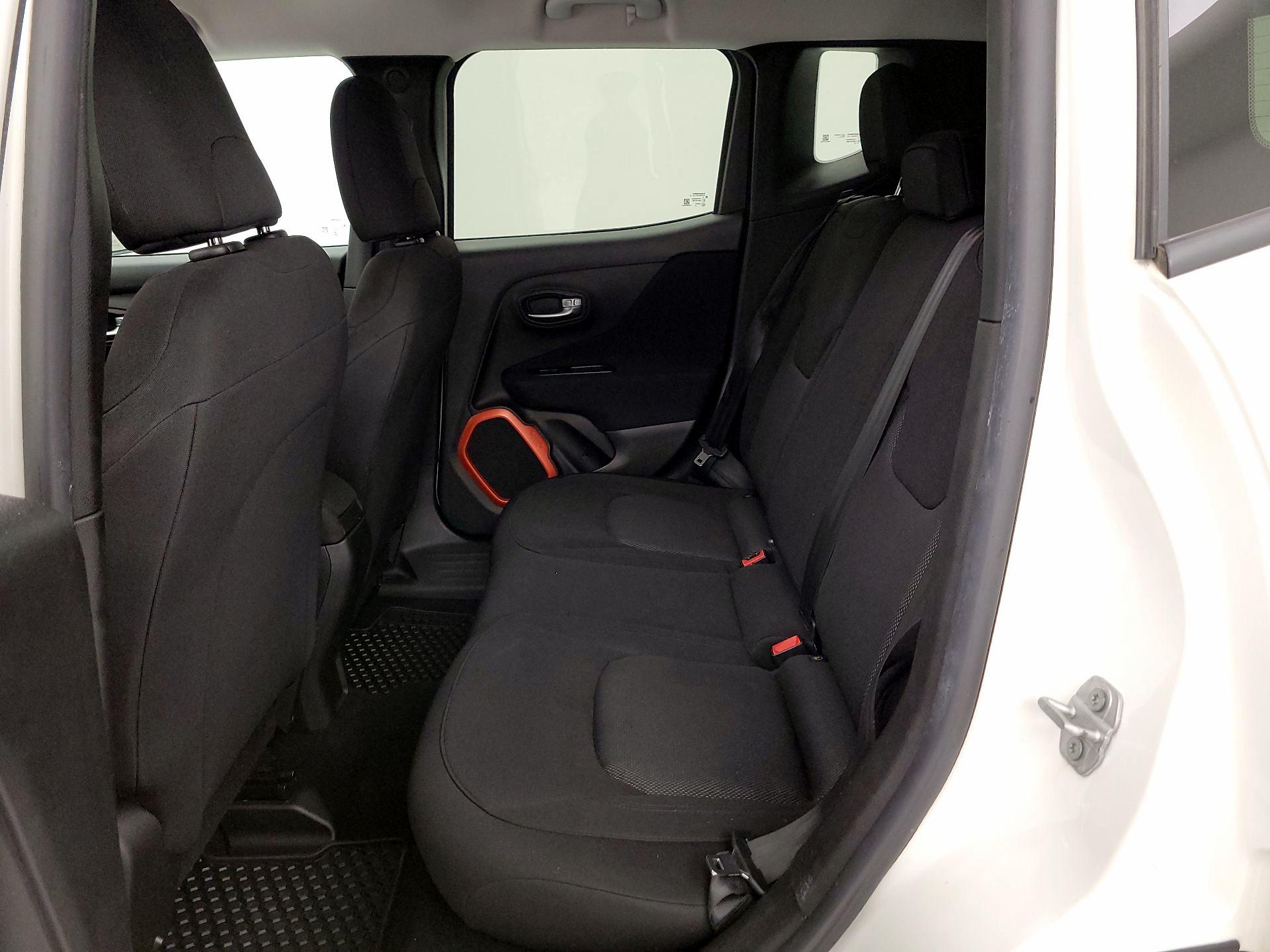 Thumbnail: 2018 Jeep Renegade - 19