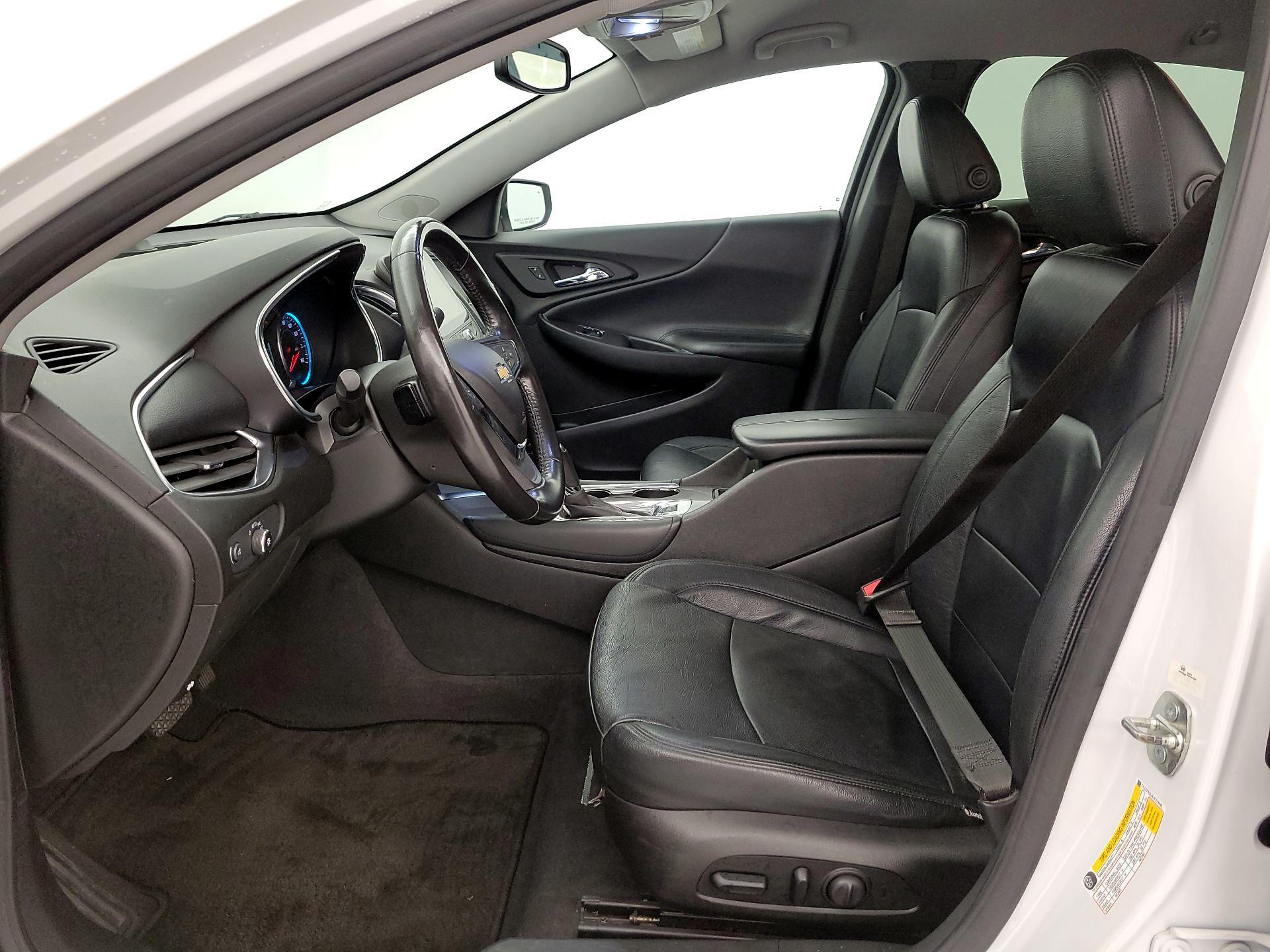 Thumbnail: 2018 Chevrolet Malibu - 11