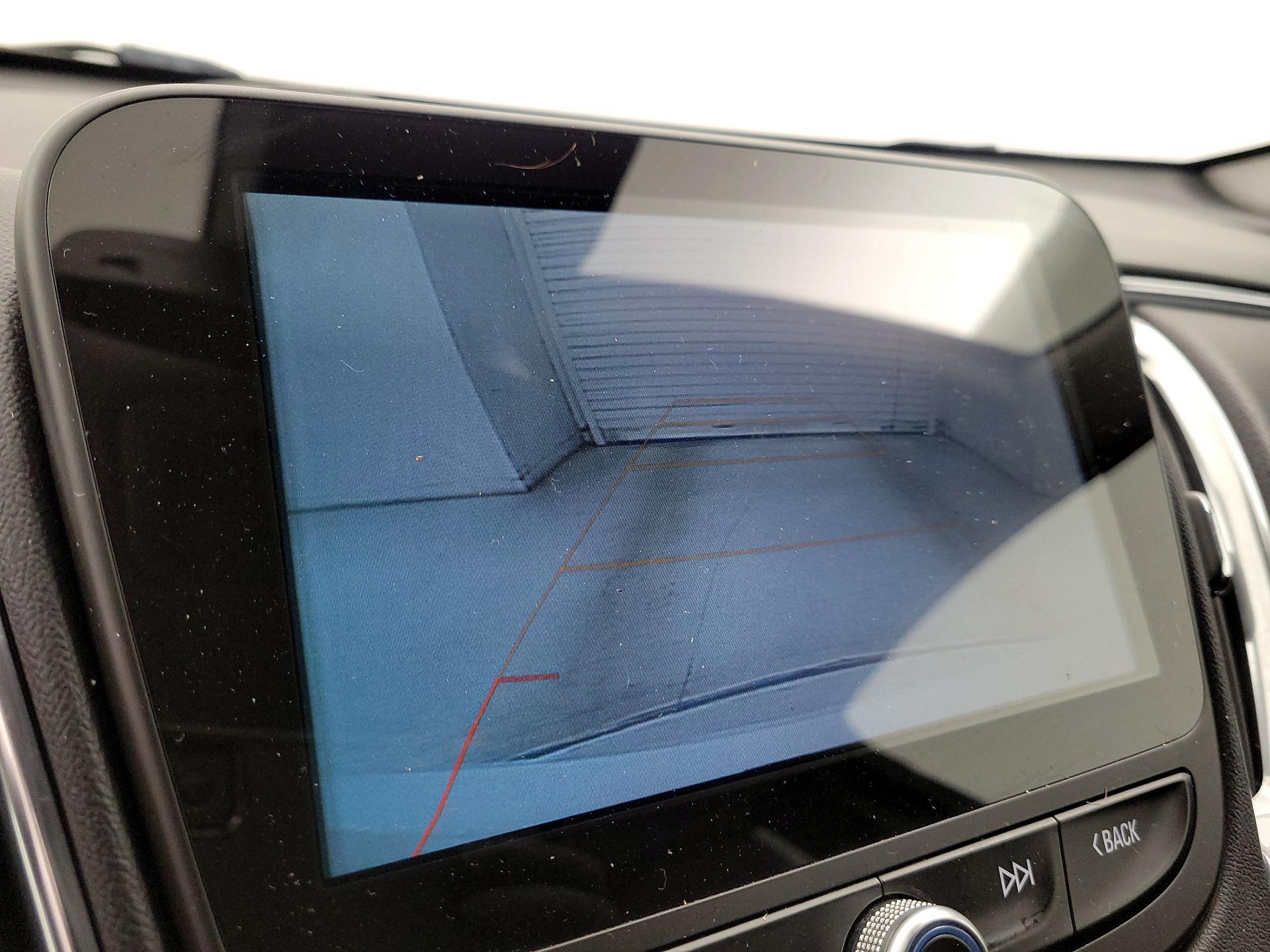 Thumbnail: 2018 Chevrolet Malibu - 15