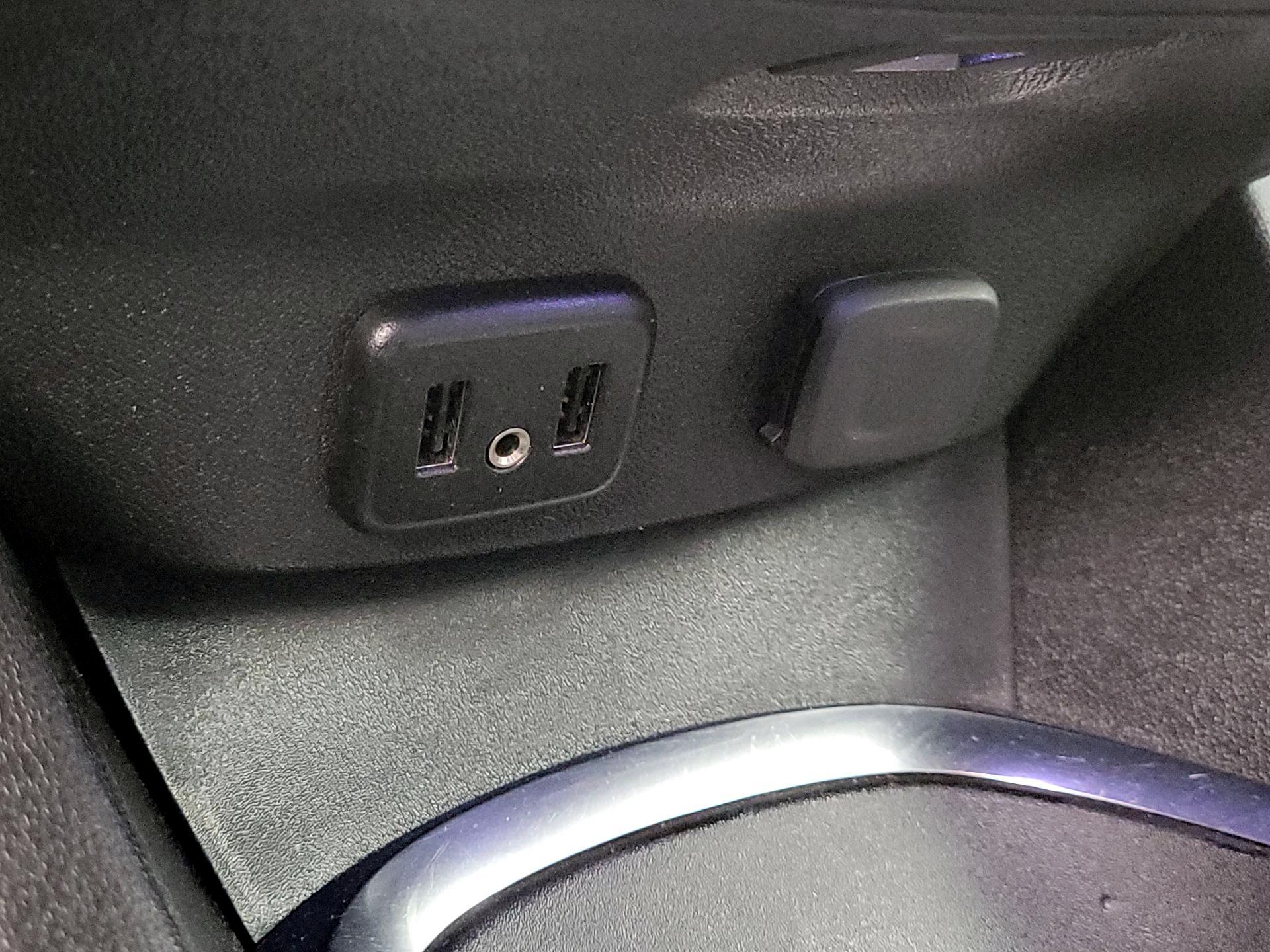 Thumbnail: 2018 Chevrolet Malibu - 19