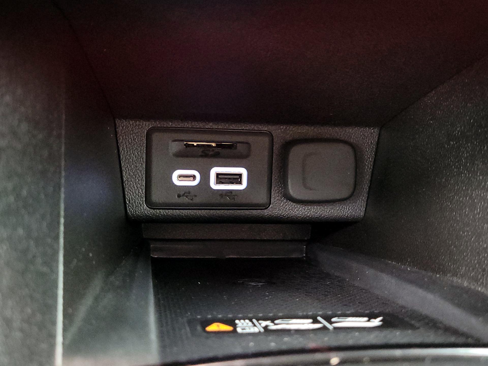 Thumbnail: 2023 Chevrolet Bolt EV - 18