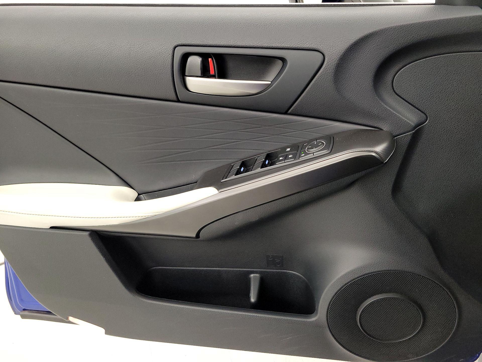 Thumbnail: 2021 Lexus IS - 12