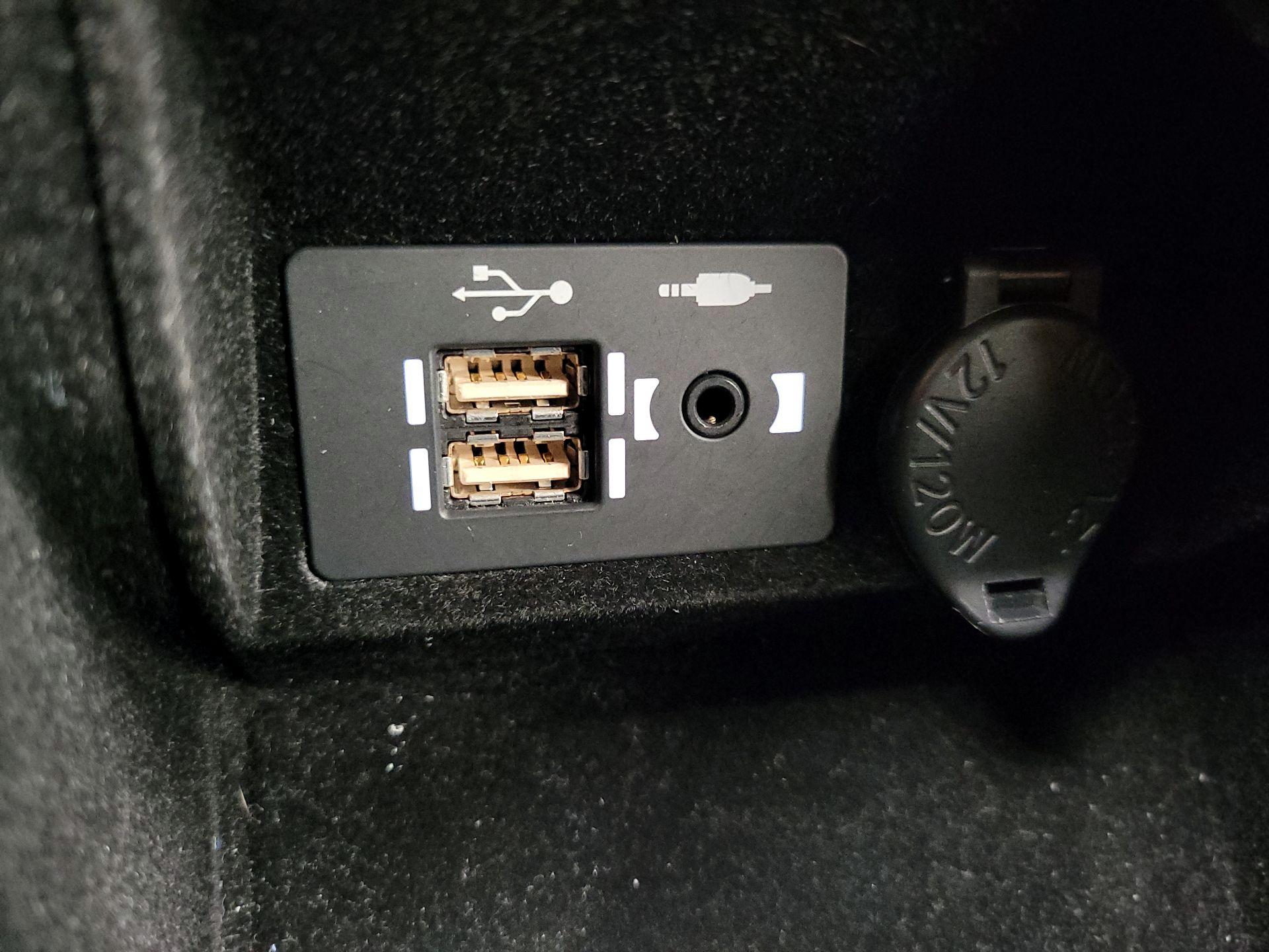 Thumbnail: 2021 Lexus IS - 19