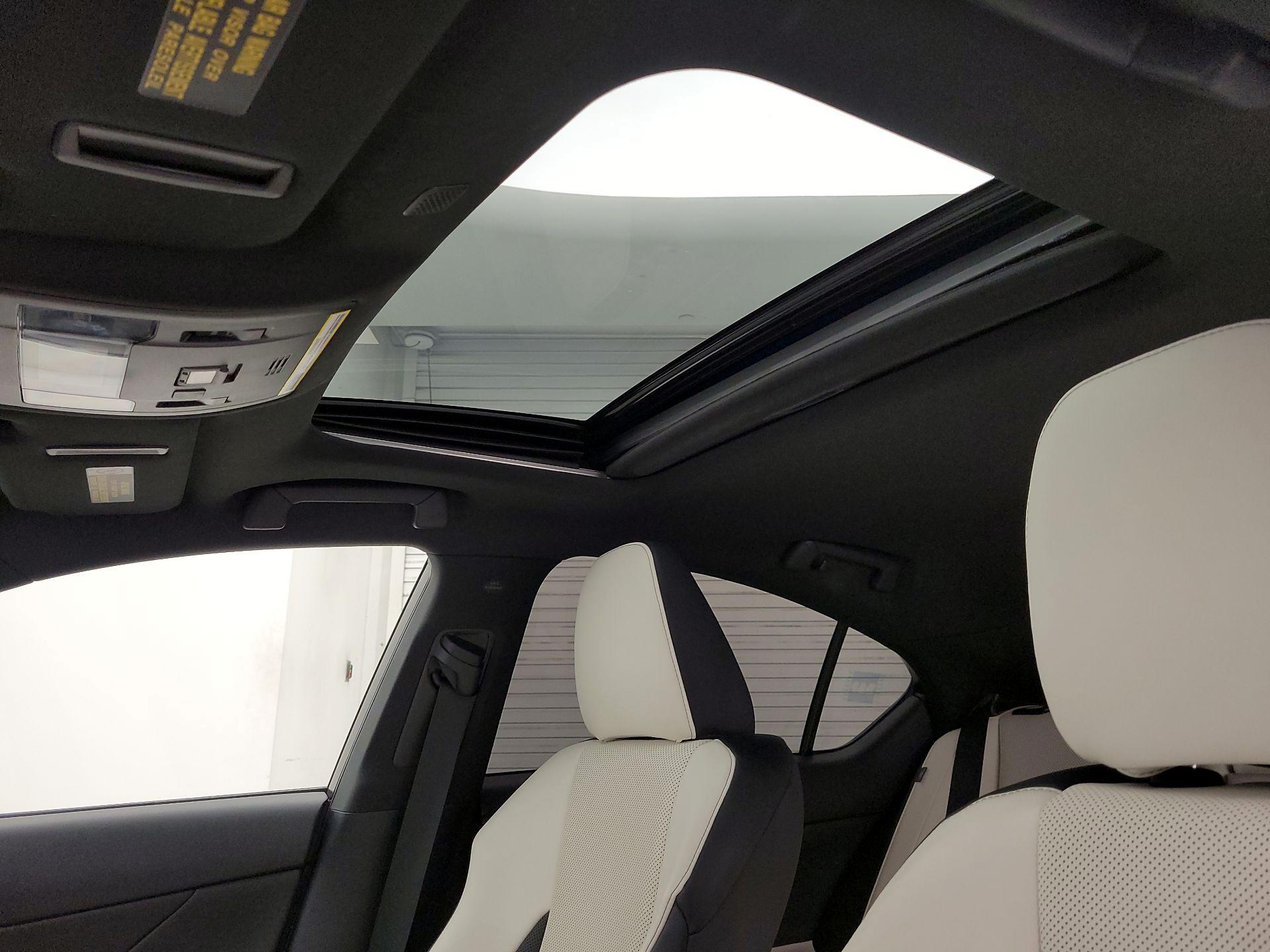 Thumbnail: 2021 Lexus IS - 20