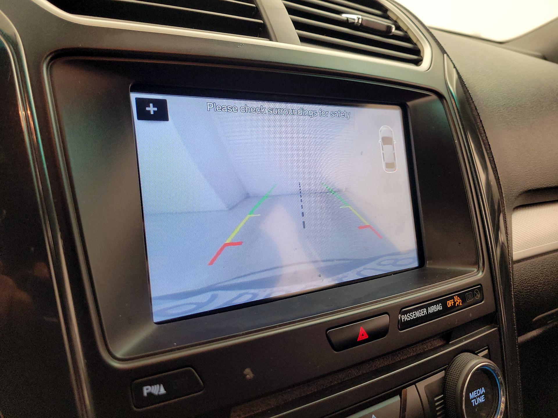 Thumbnail: 2017 Ford Explorer - 15