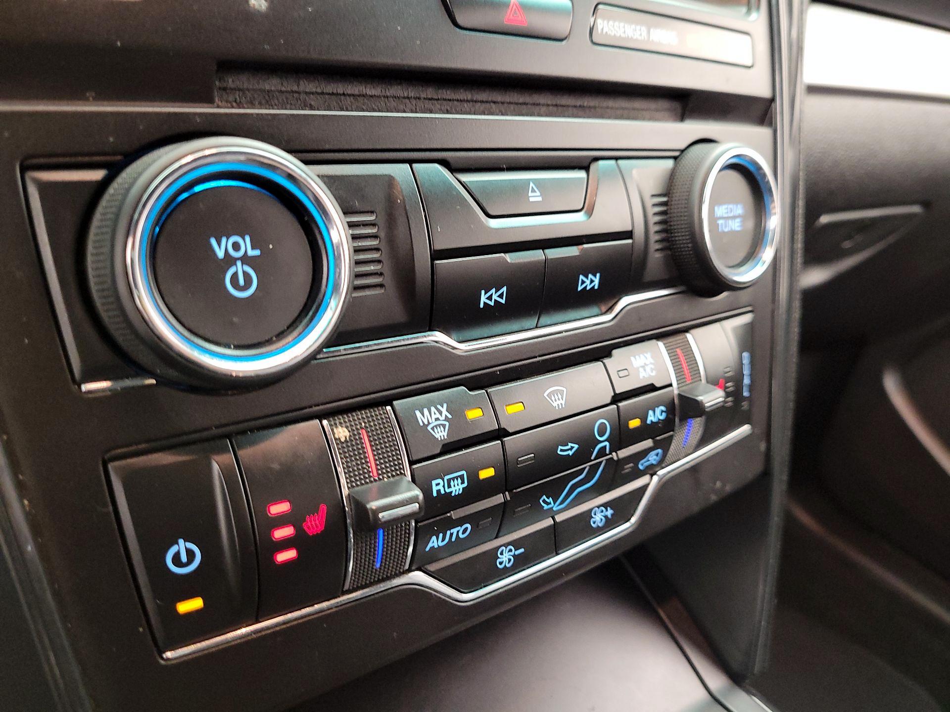 Thumbnail: 2017 Ford Explorer - 17