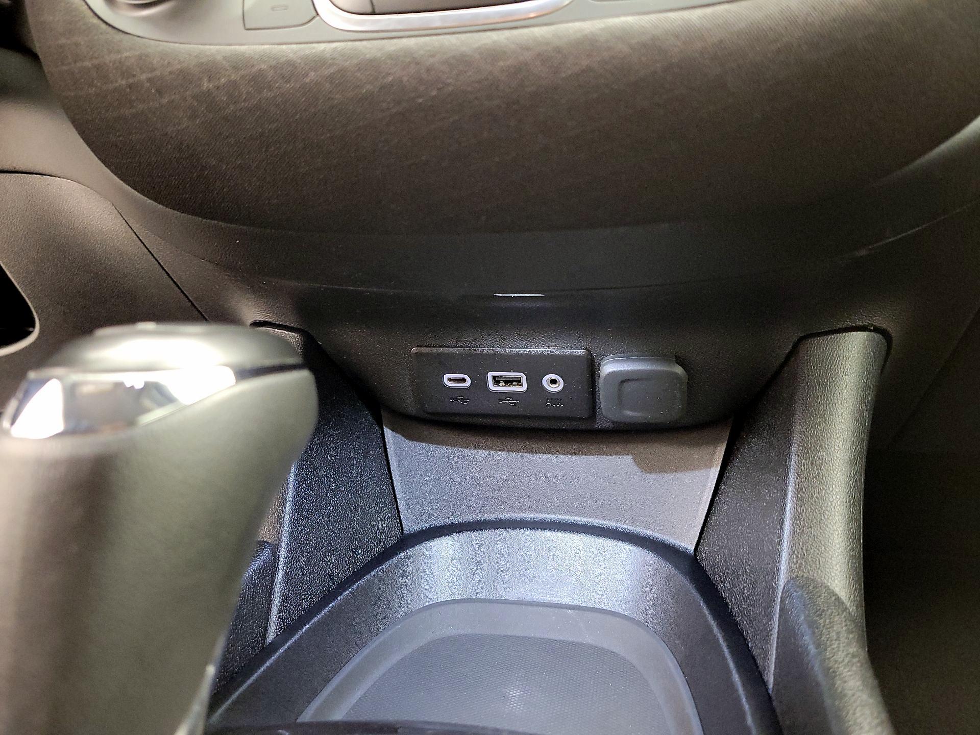 Thumbnail: 2020 Chevrolet Malibu - 18