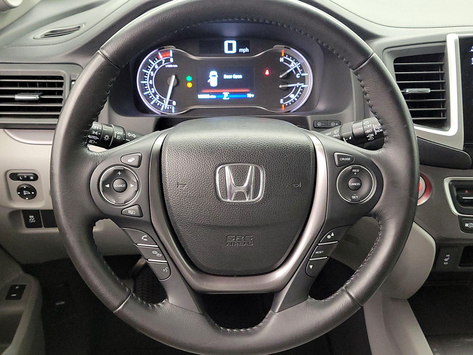 Thumbnail: 2018 Honda Pilot - 10