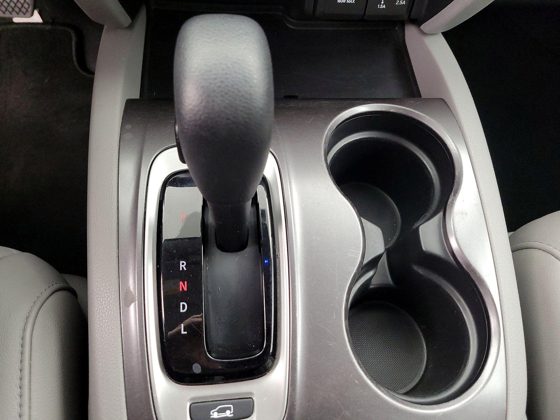 Thumbnail: 2018 Honda Pilot - 16