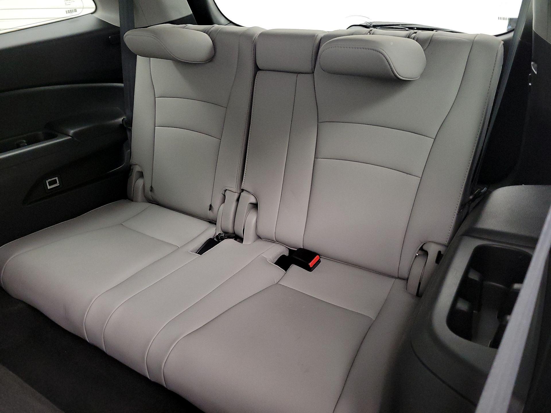 Thumbnail: 2018 Honda Pilot - 20