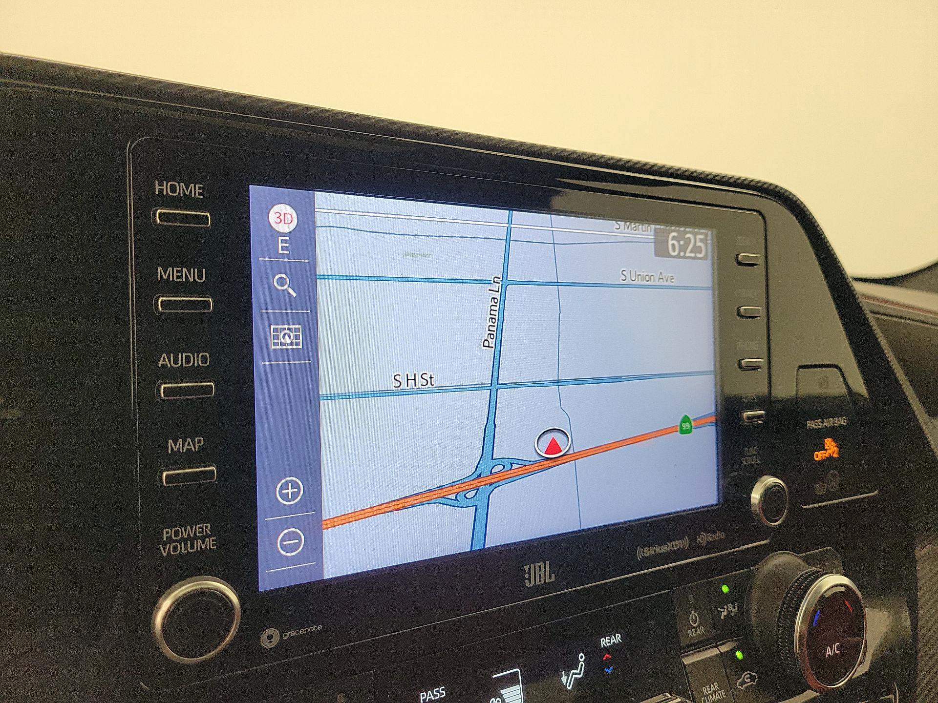 Thumbnail: 2022 Toyota Highlander - 14