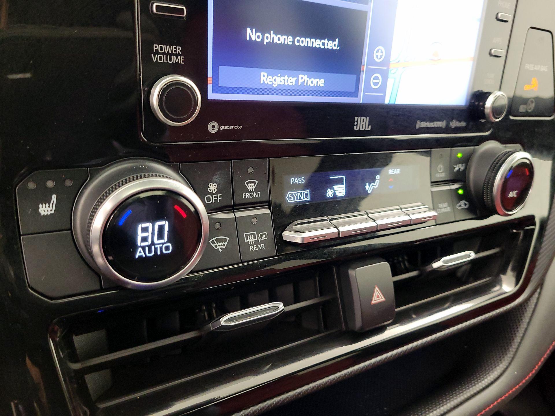 Thumbnail: 2022 Toyota Highlander - 17