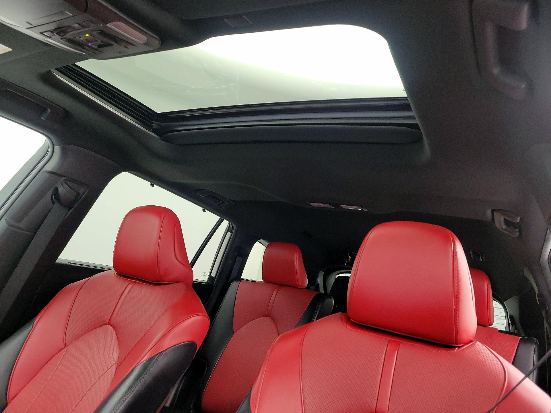 Thumbnail: 2022 Toyota Highlander - 20