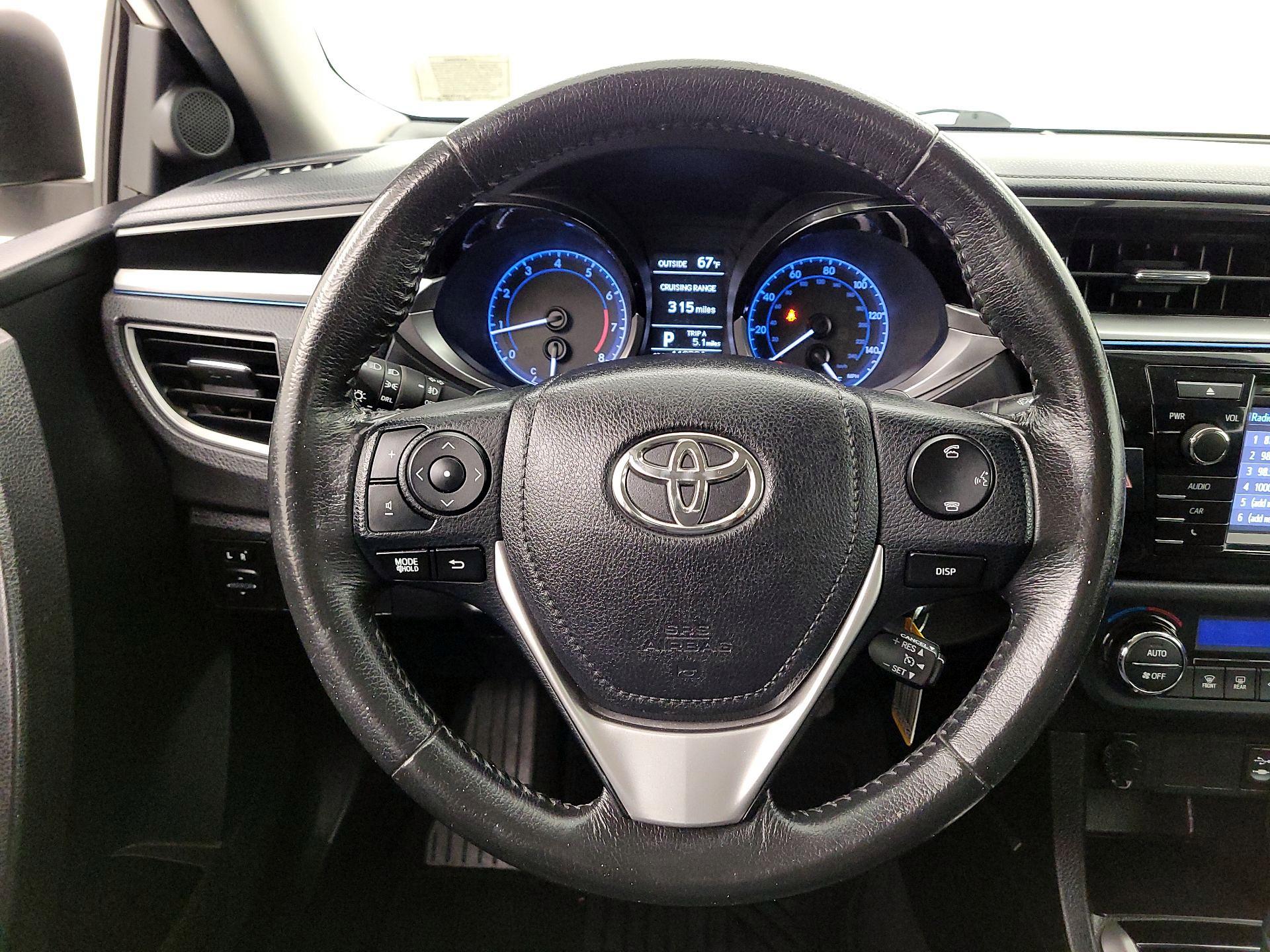 Thumbnail: 2015 Toyota Corolla - 10