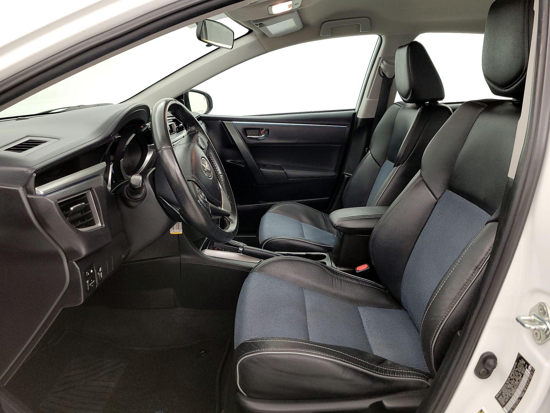 Thumbnail: 2015 Toyota Corolla - 11