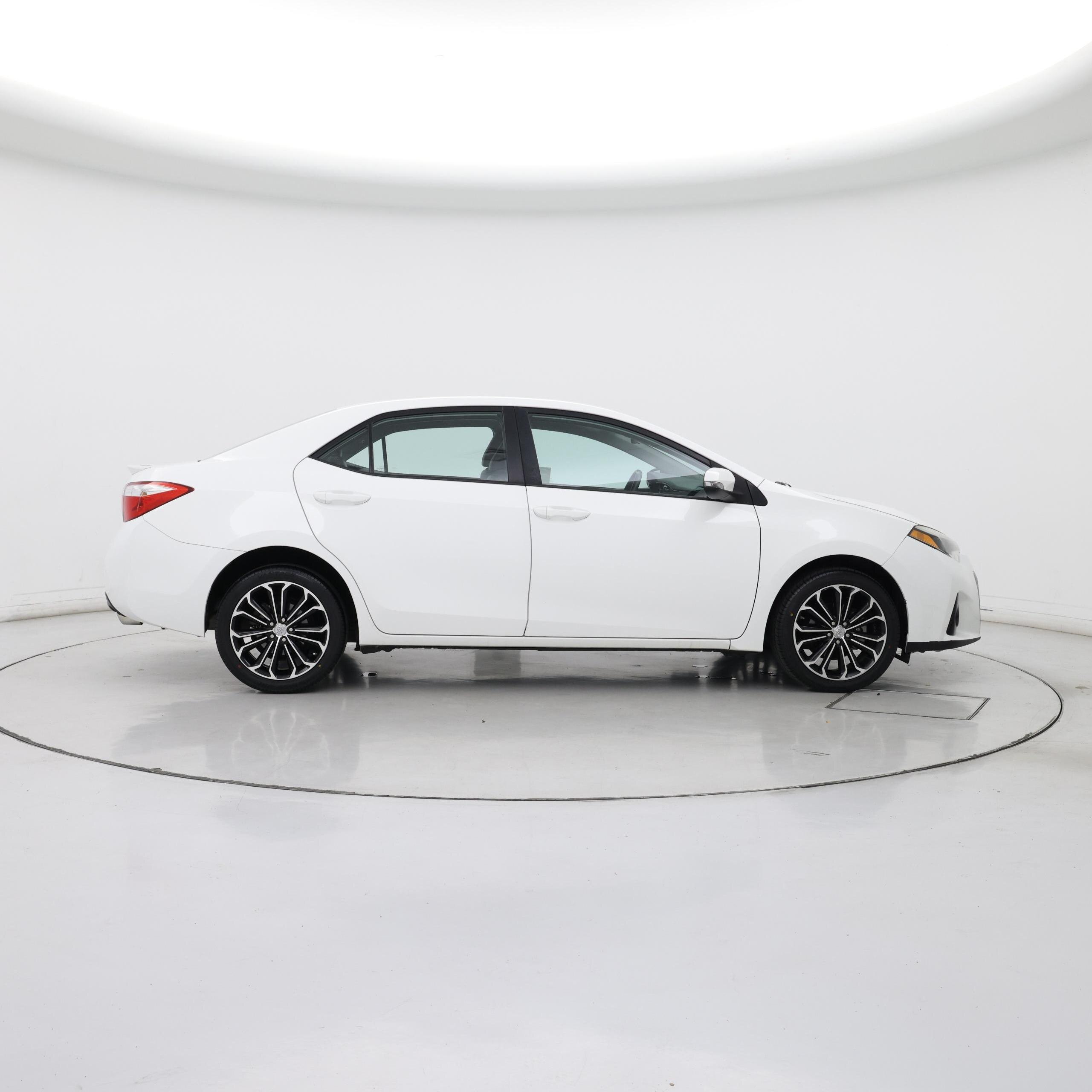 Thumbnail: 2015 Toyota Corolla - 7