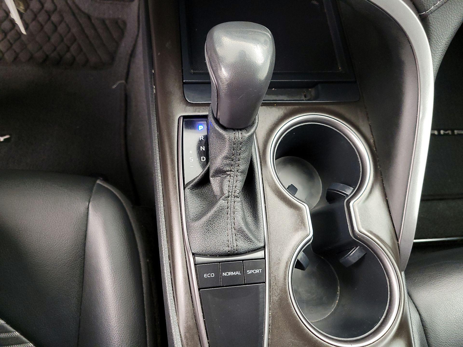 Thumbnail: 2023 Toyota Camry - 17