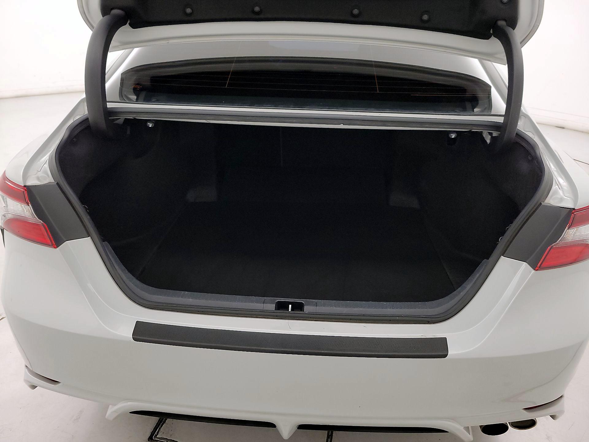 Thumbnail: 2023 Toyota Camry - 20