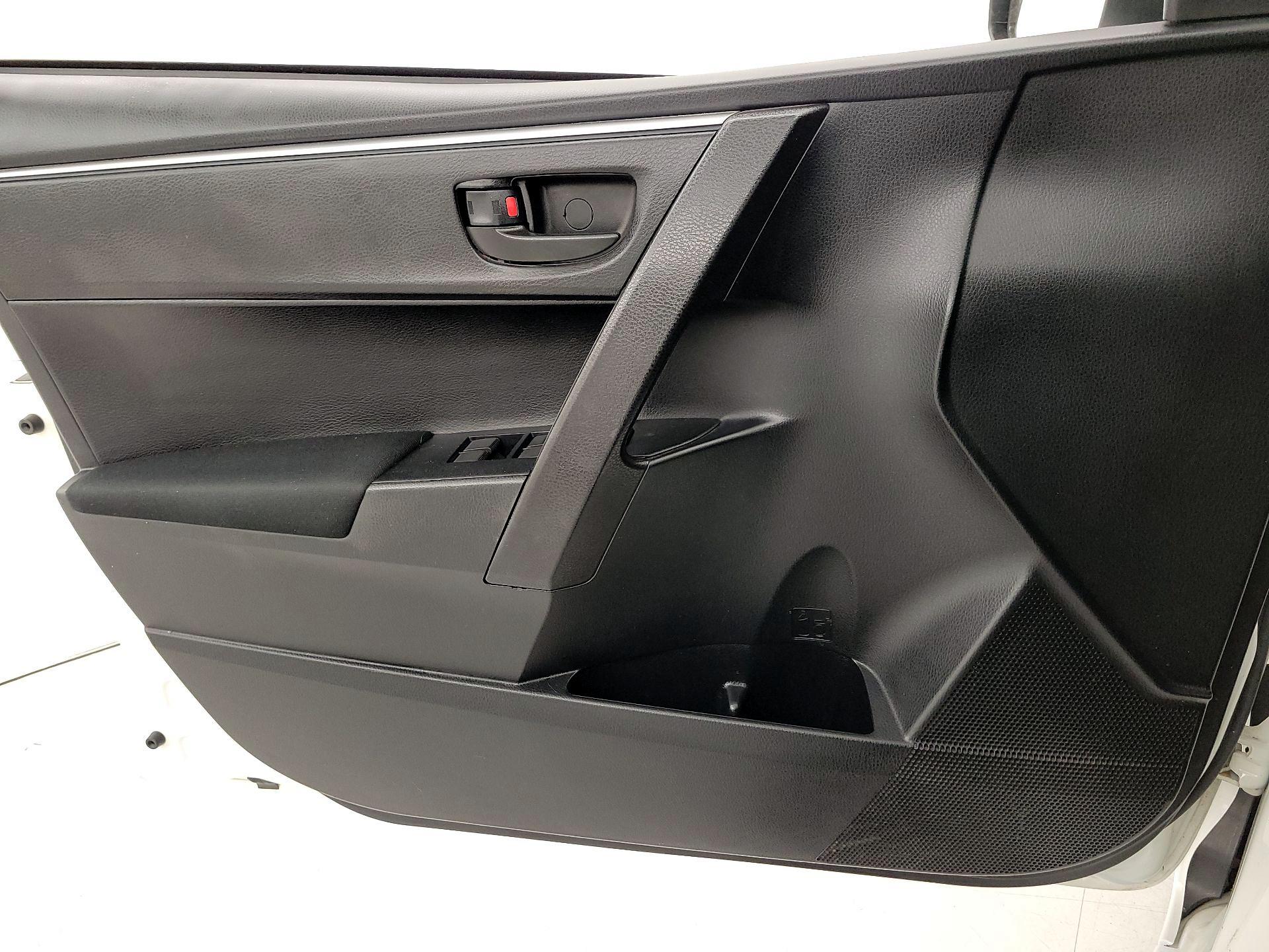 Thumbnail: 2016 Toyota Corolla - 12