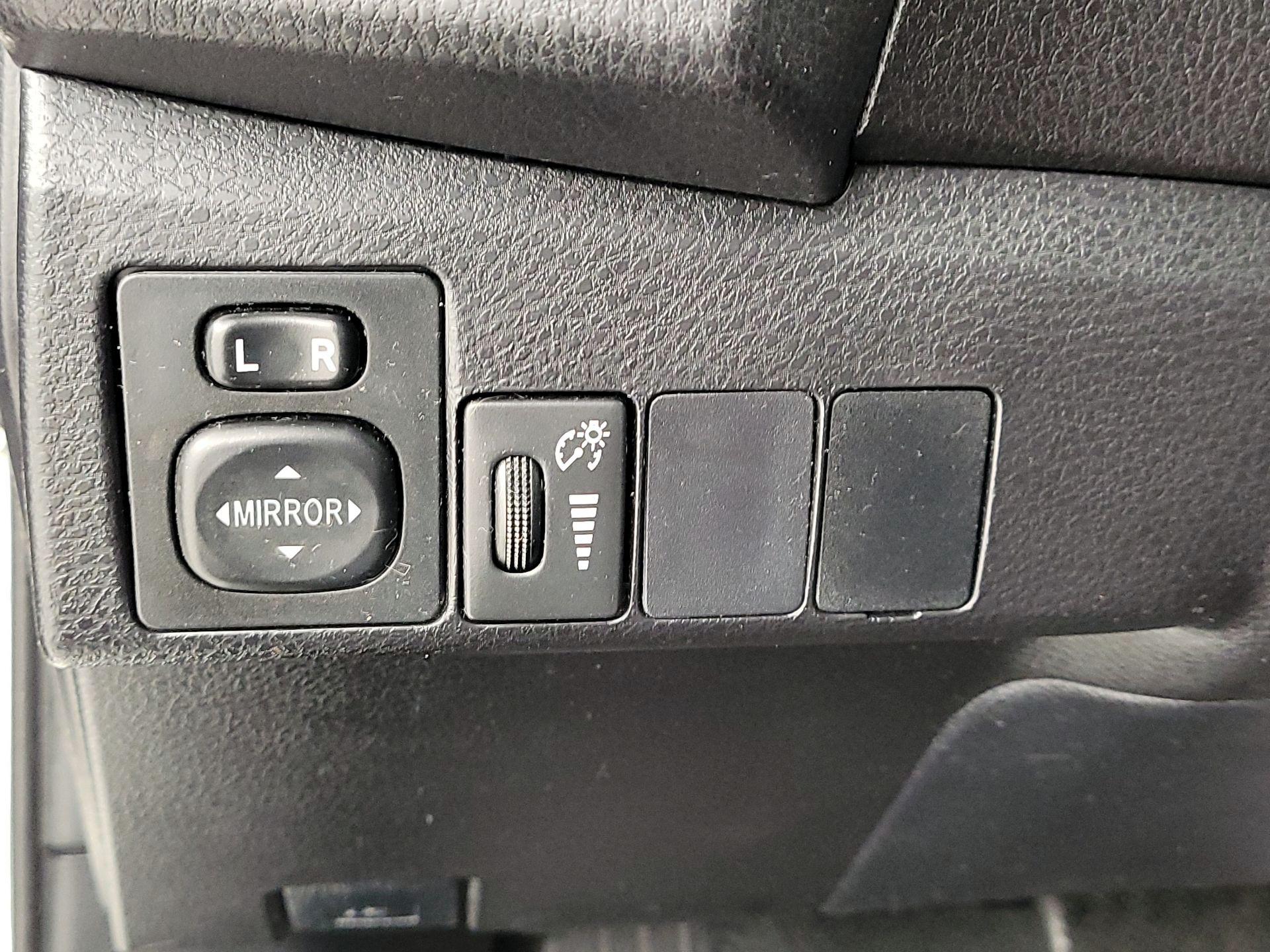 Thumbnail: 2016 Toyota Corolla - 13