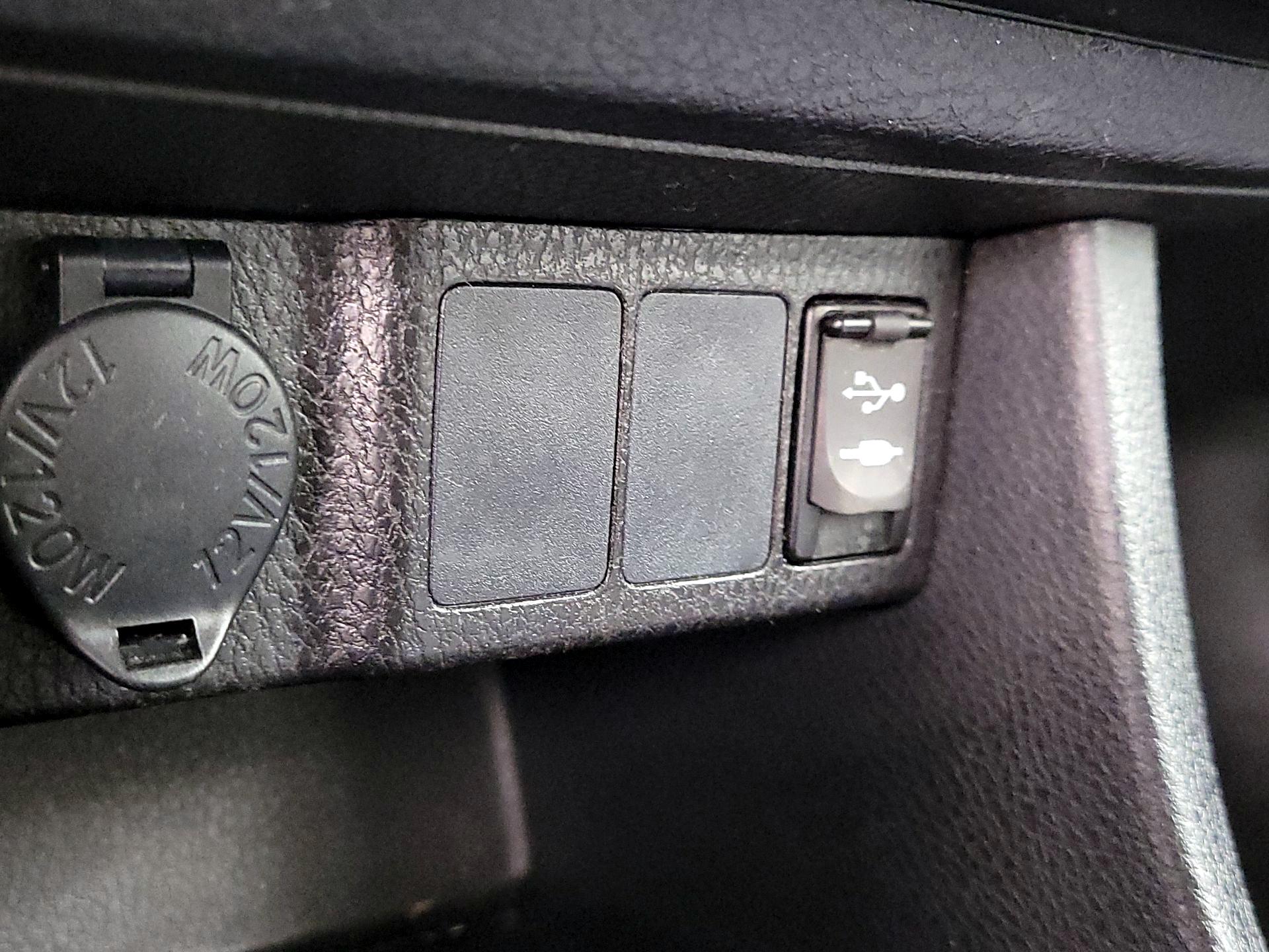 Thumbnail: 2016 Toyota Corolla - 17