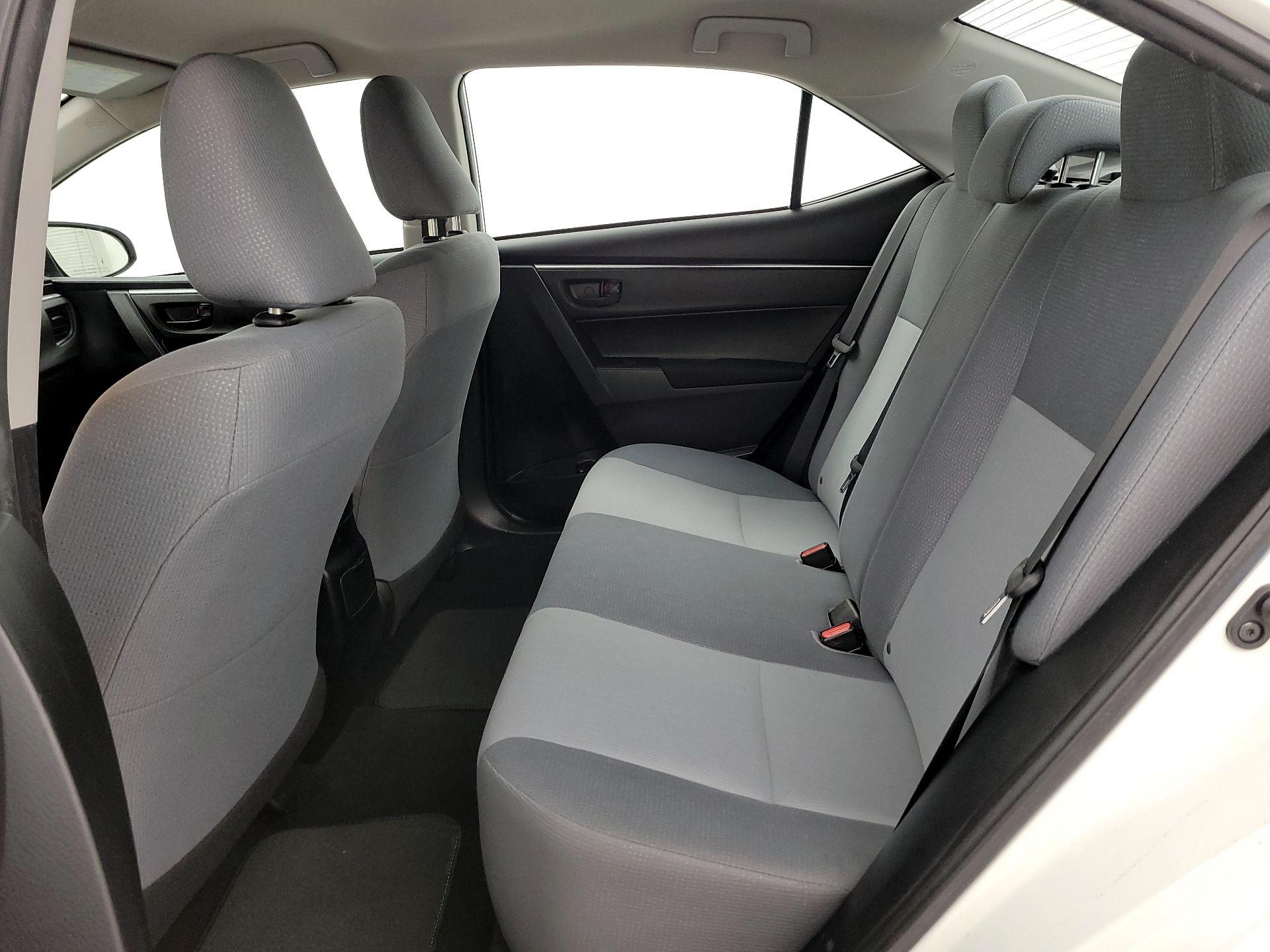 Thumbnail: 2016 Toyota Corolla - 18