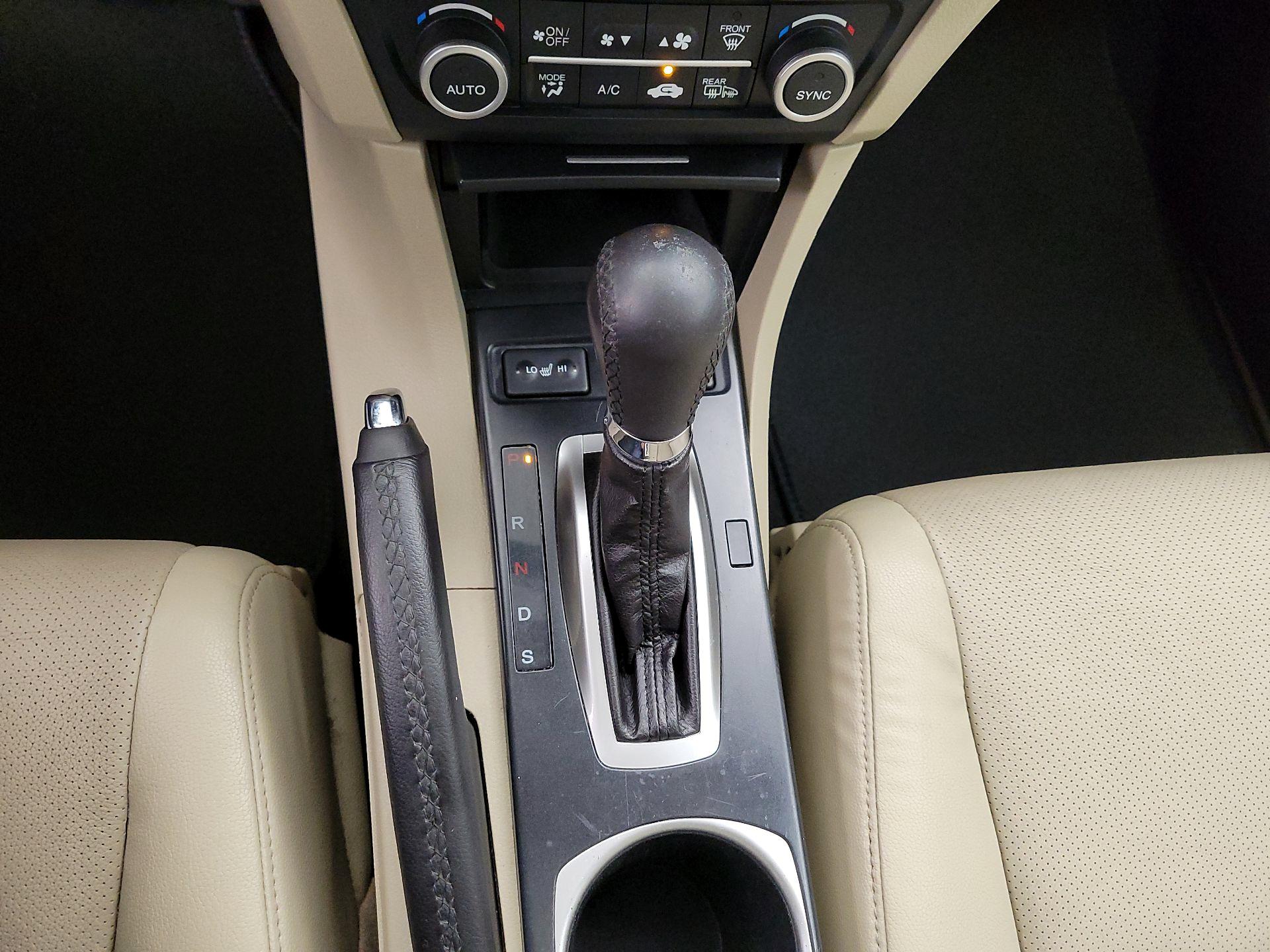 Thumbnail: 2018 Acura ILX - 17