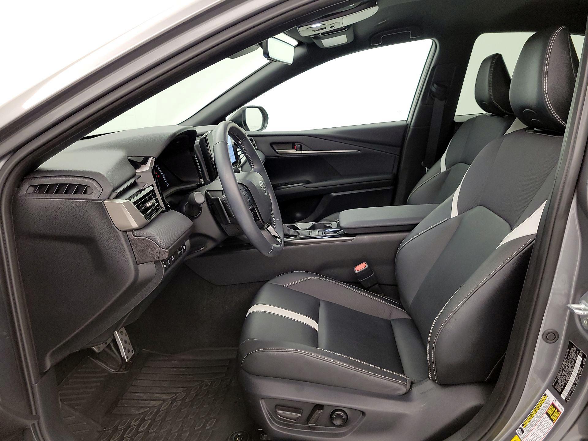 Thumbnail: 2025 Toyota Camry - 11