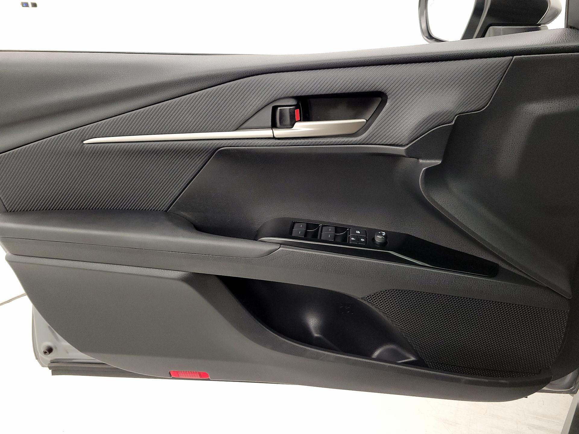 Thumbnail: 2025 Toyota Camry - 12