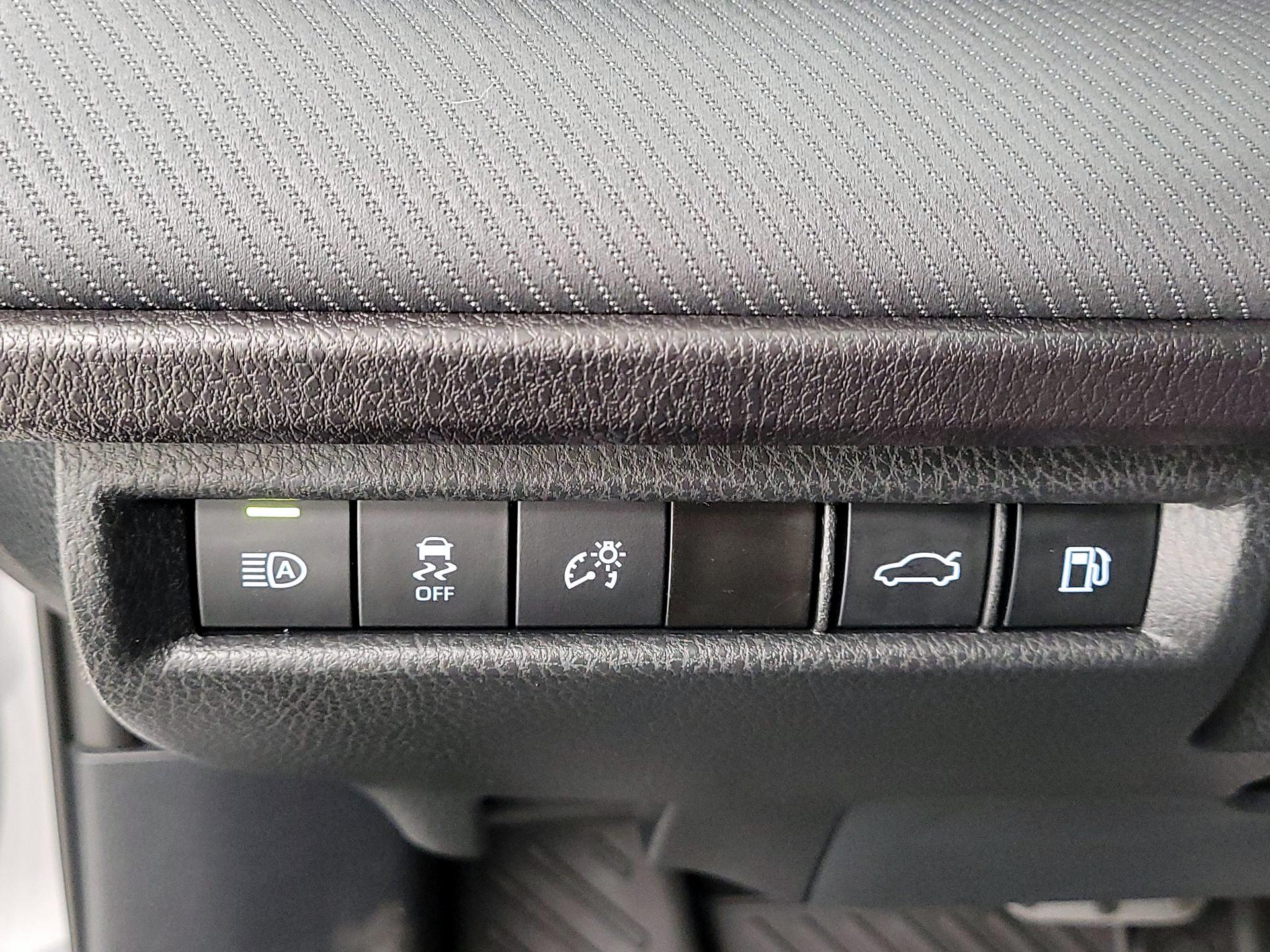 Thumbnail: 2025 Toyota Camry - 13