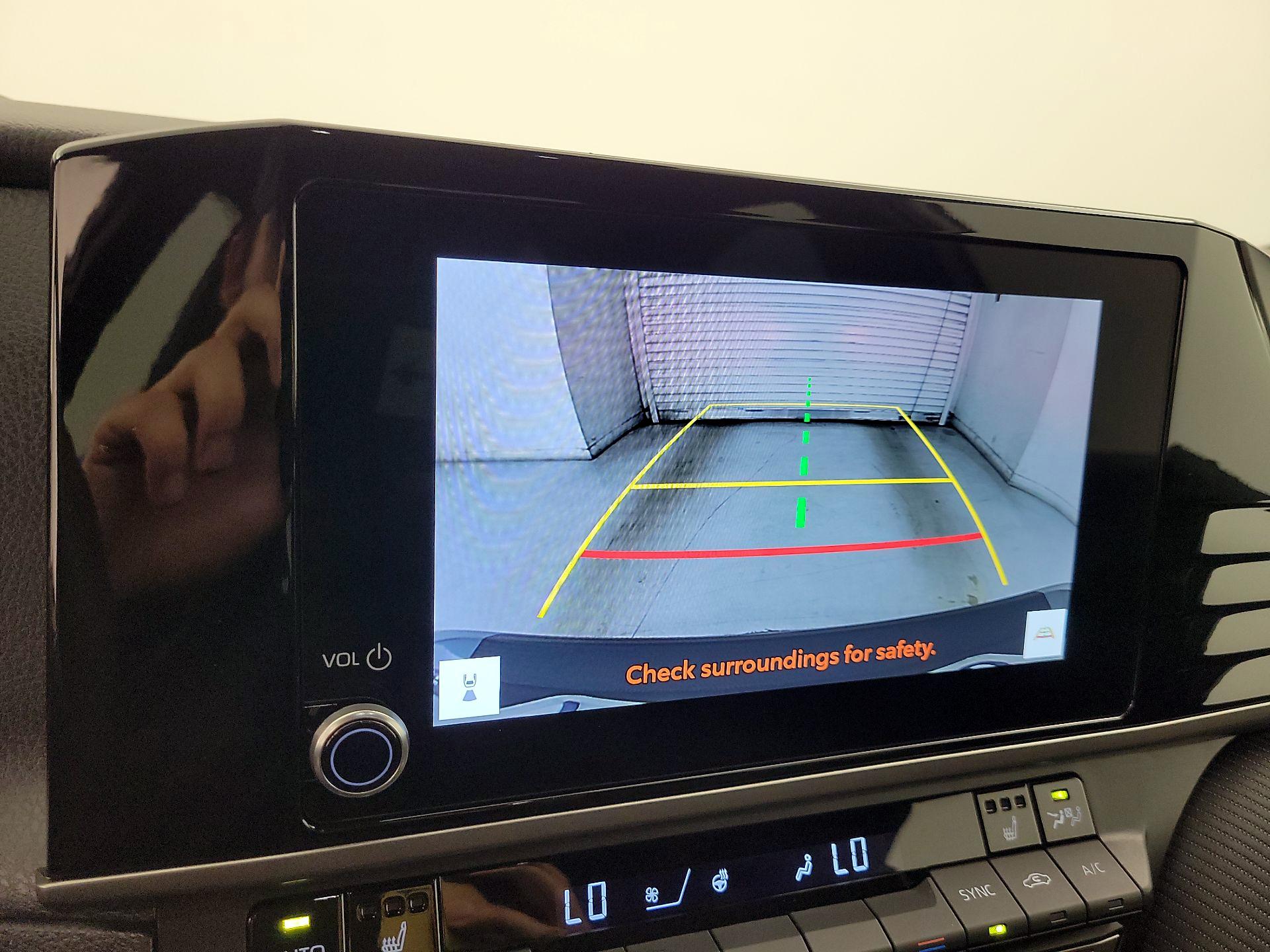 Thumbnail: 2025 Toyota Camry - 14