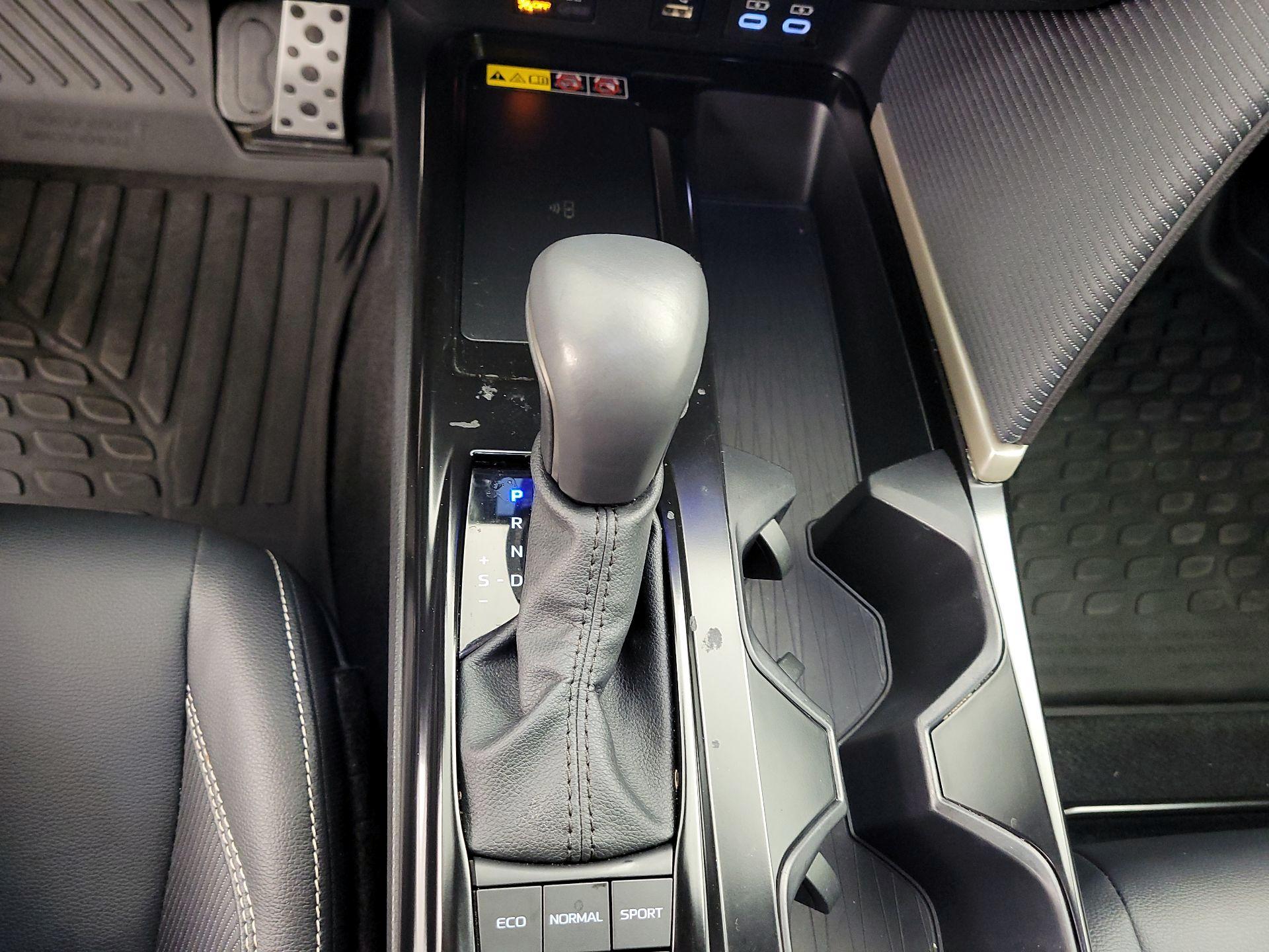 Thumbnail: 2025 Toyota Camry - 17