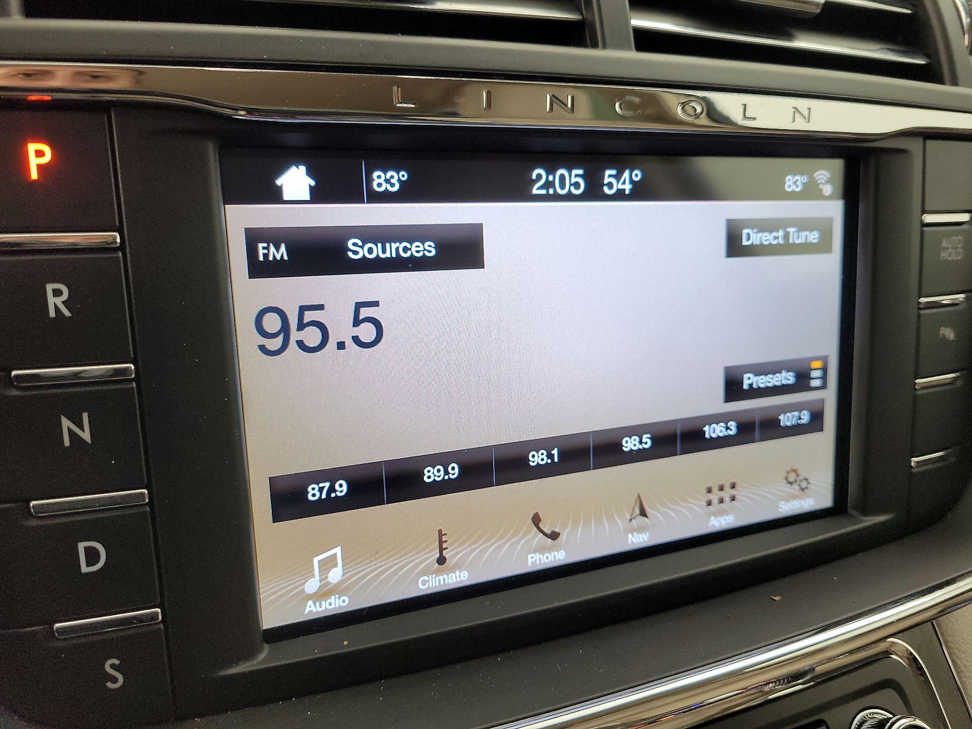 Thumbnail: 2018 Lincoln Continental - 16