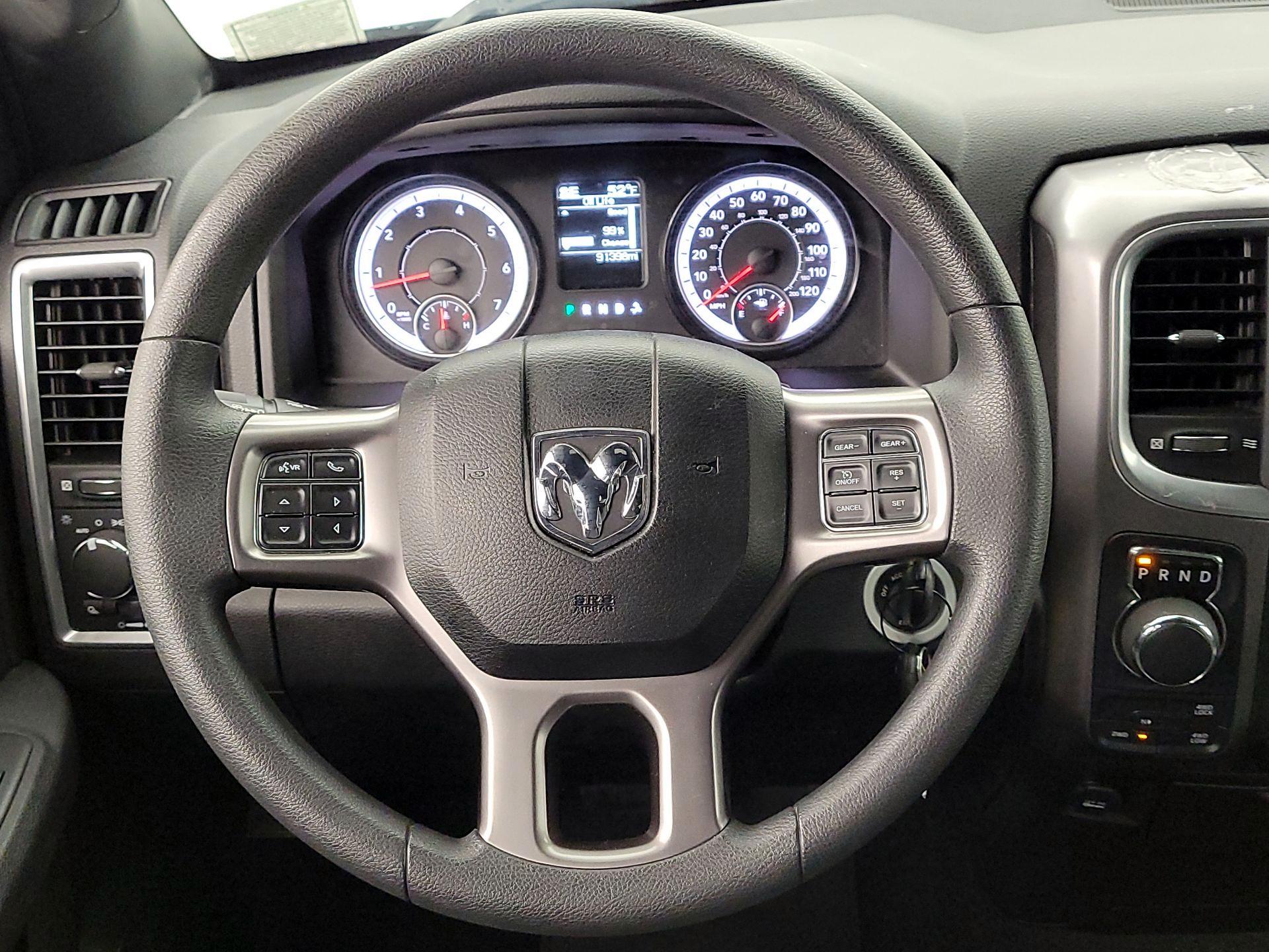 Thumbnail: 2021 RAM 1500 Classic - 10