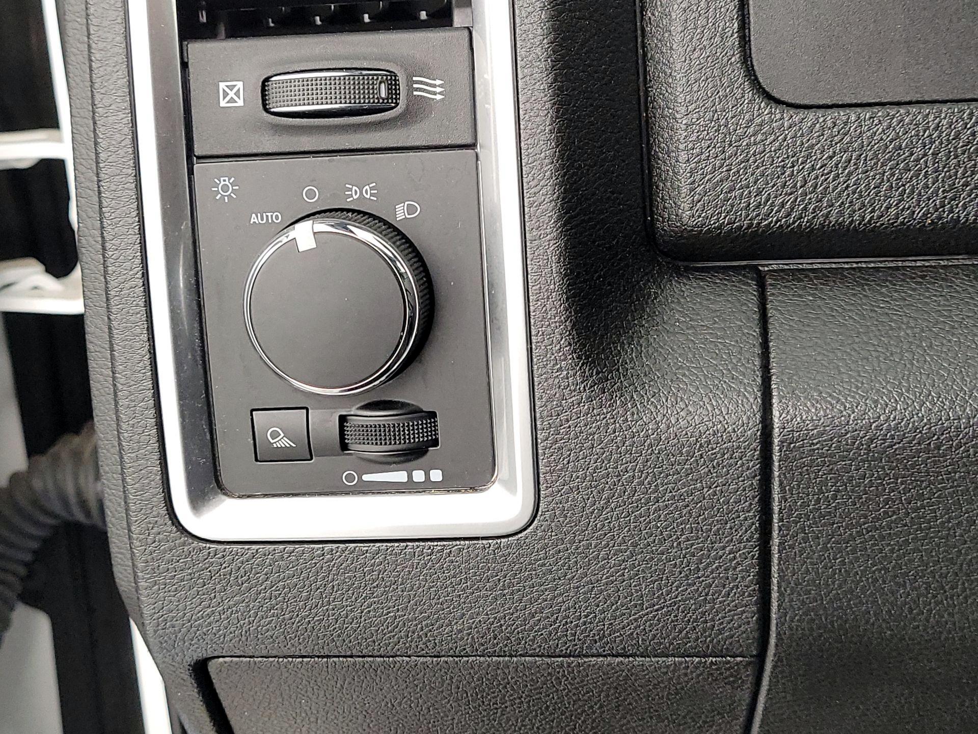 Thumbnail: 2021 RAM 1500 Classic - 13