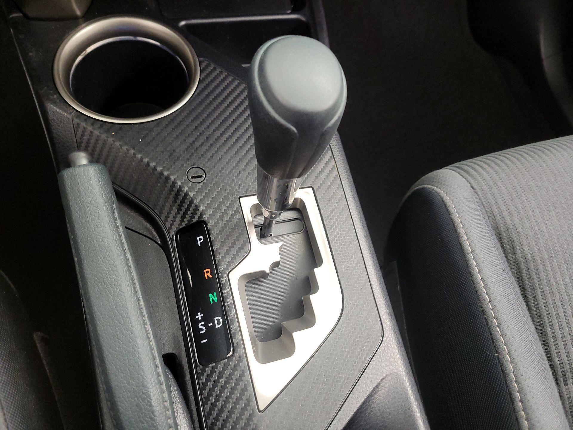 Thumbnail: 2015 Toyota RAV4 - 17