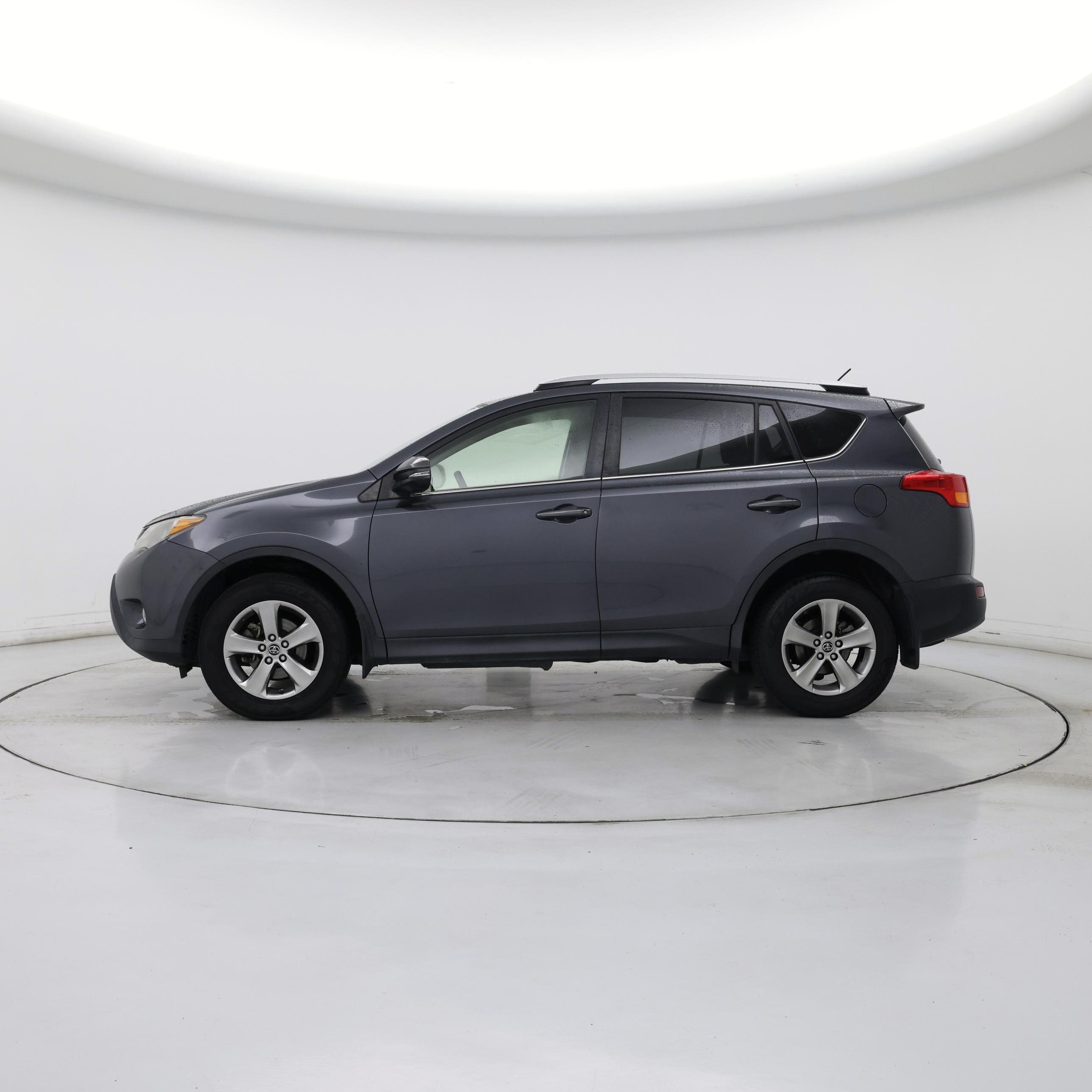 Thumbnail: 2015 Toyota RAV4 - 3