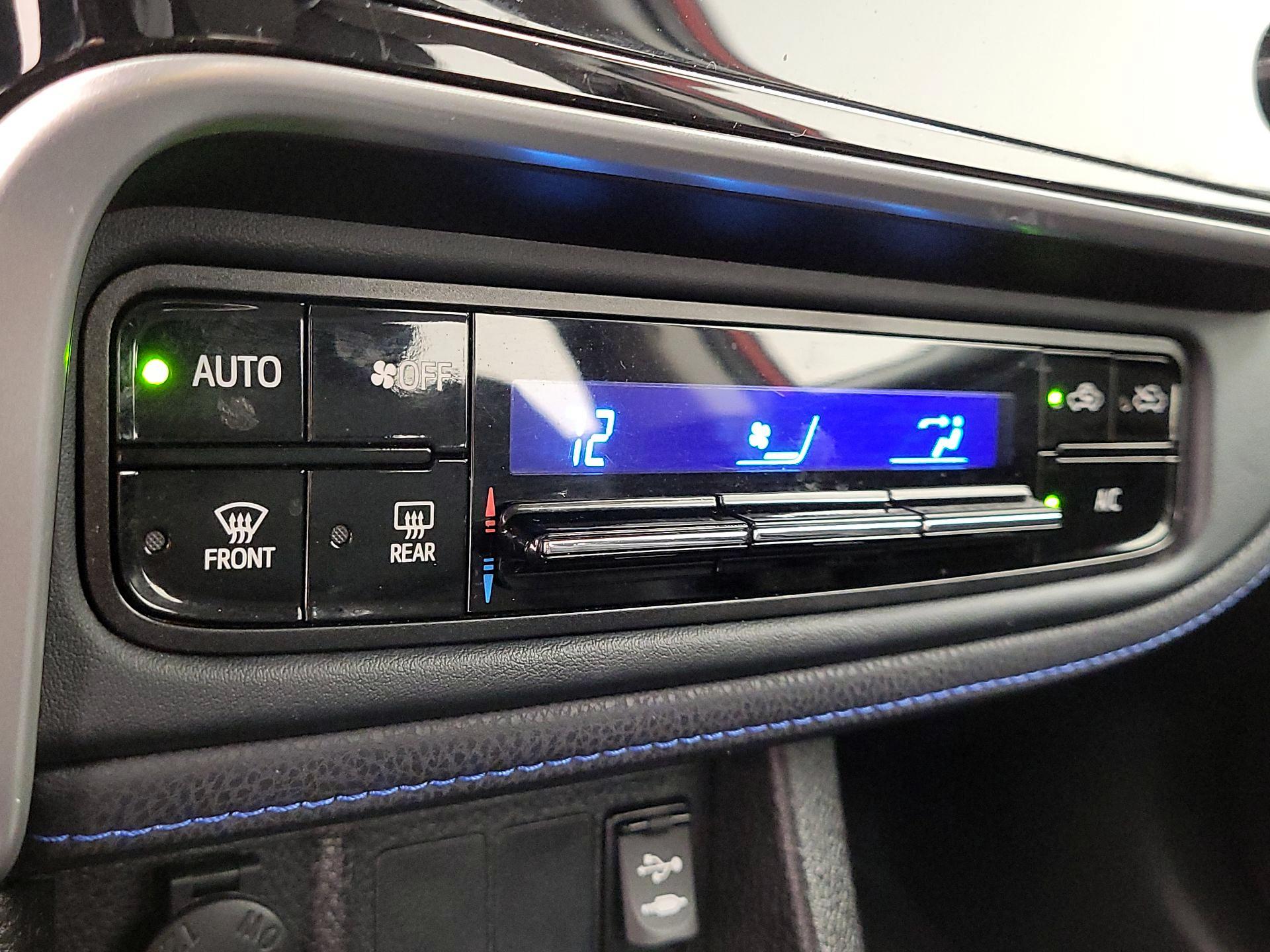 Thumbnail: 2019 Toyota Corolla - 16