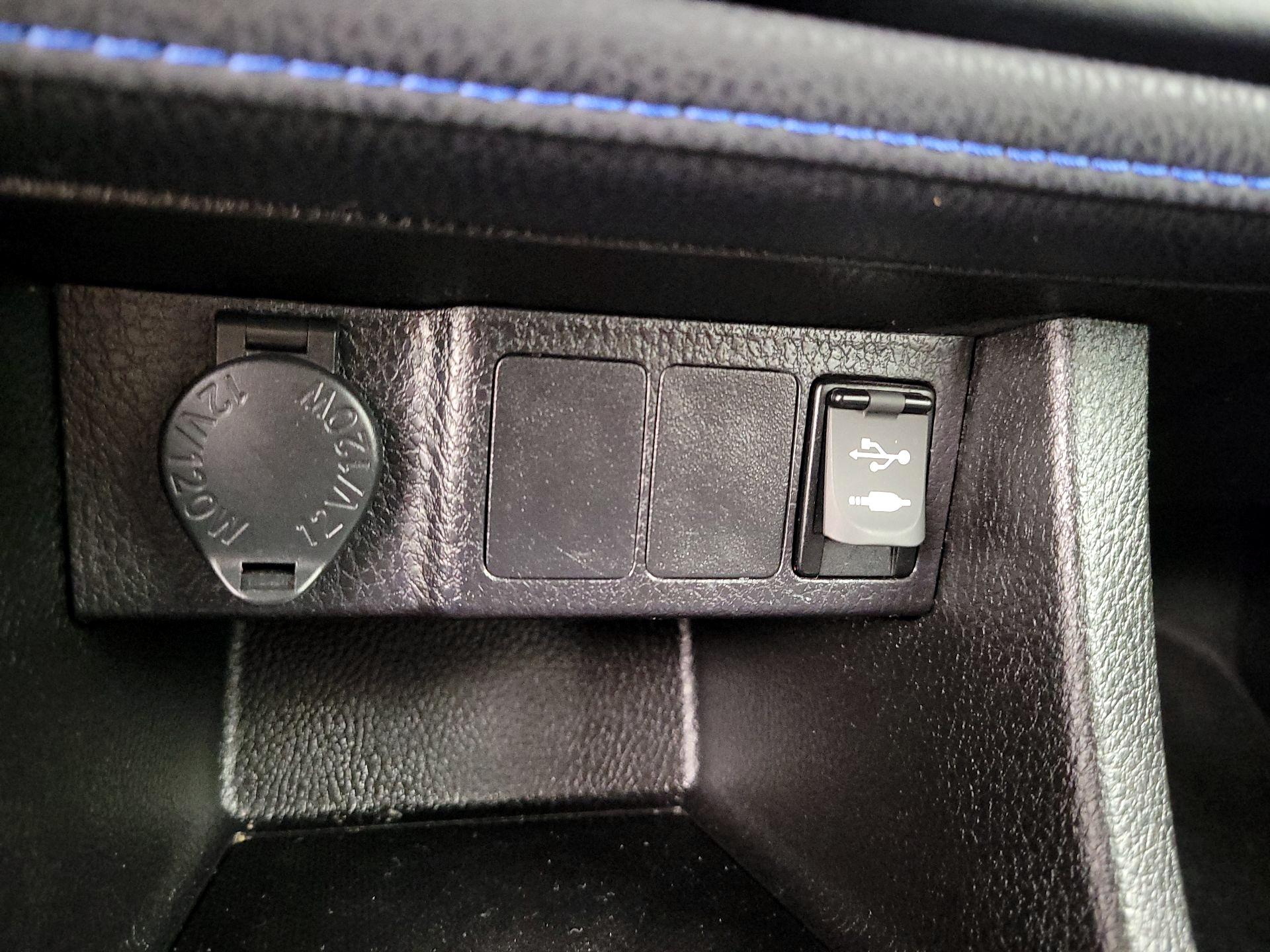 Thumbnail: 2019 Toyota Corolla - 18