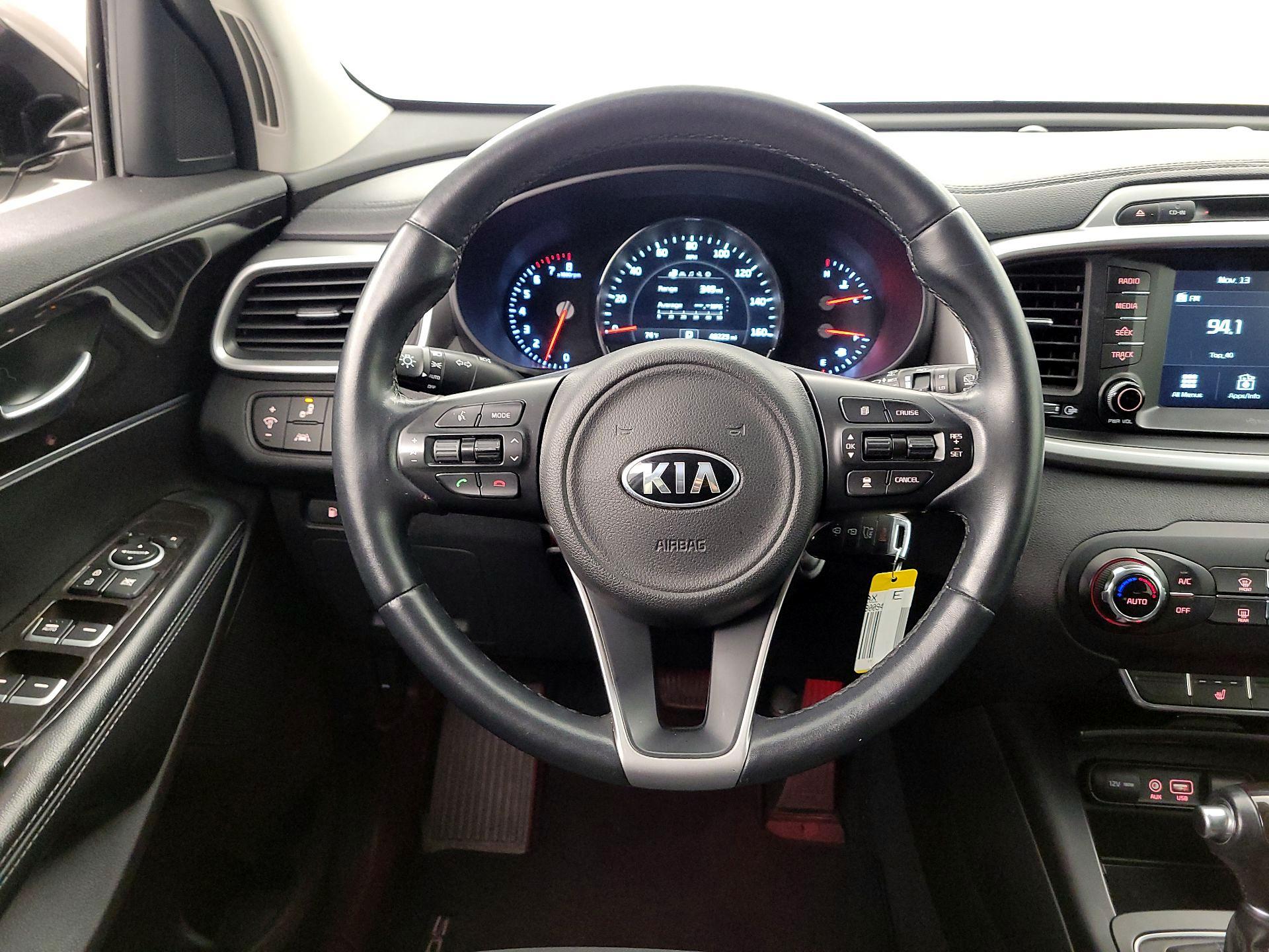 Thumbnail: 2017 Kia Sorento - 10