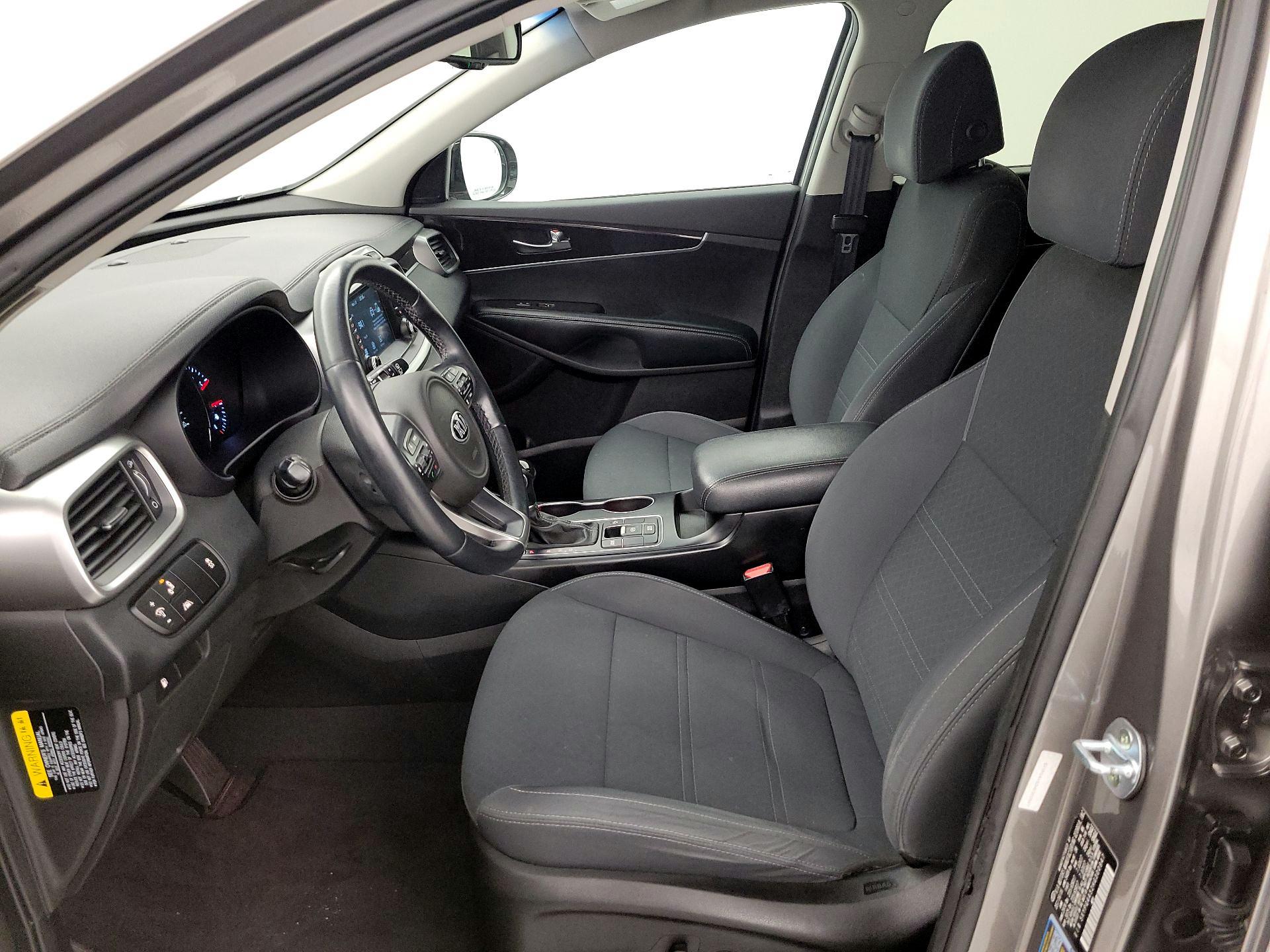 Thumbnail: 2017 Kia Sorento - 11