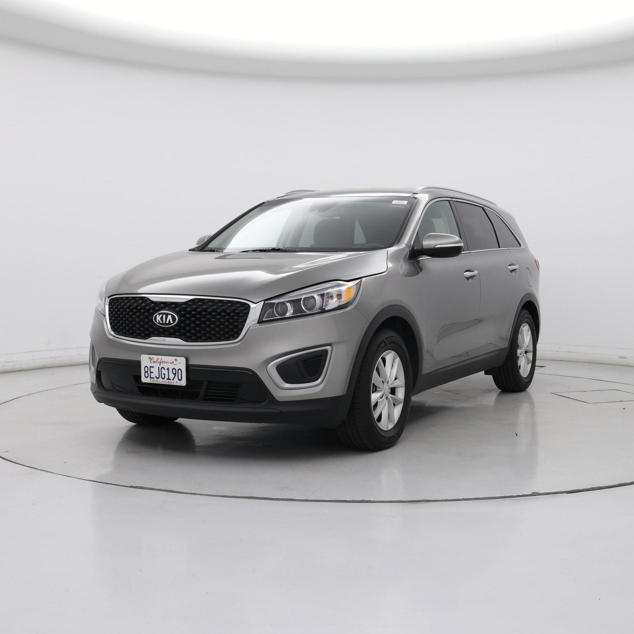 Thumbnail: 2017 Kia Sorento - 4