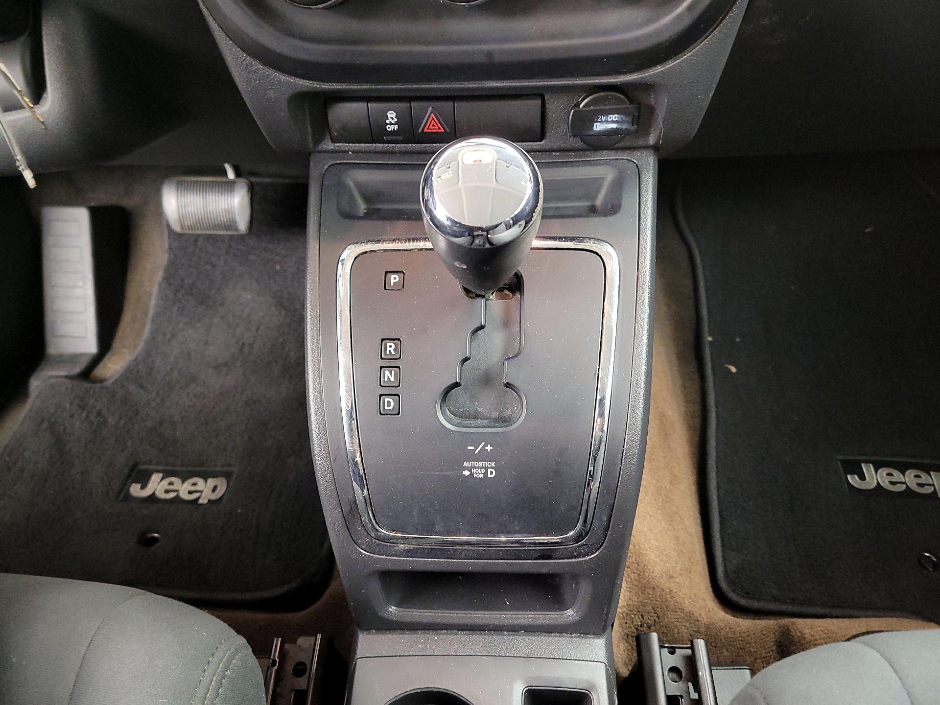 Thumbnail: 2015 Jeep Patriot - 15