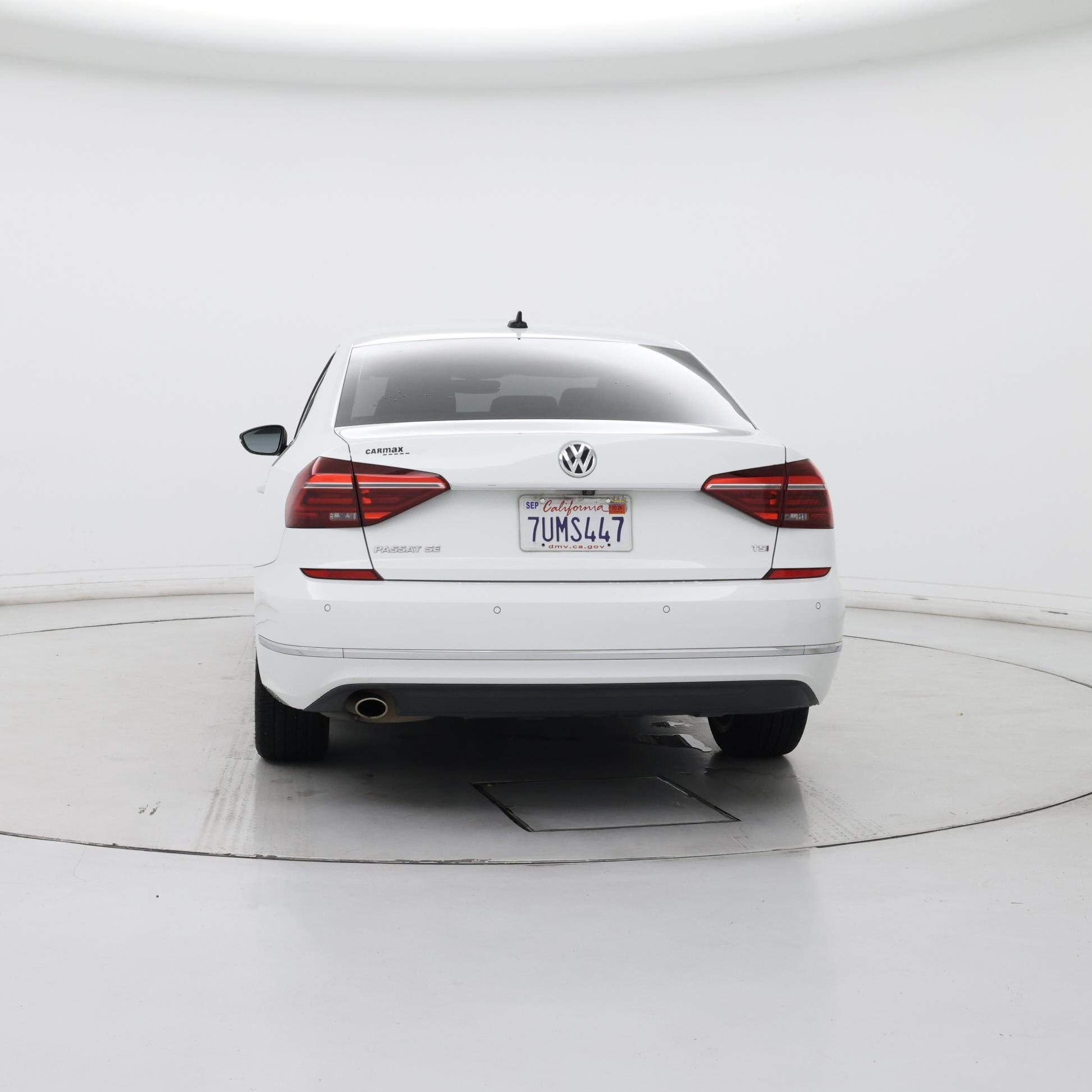 Thumbnail: 2017 Volkswagen Passat - 6